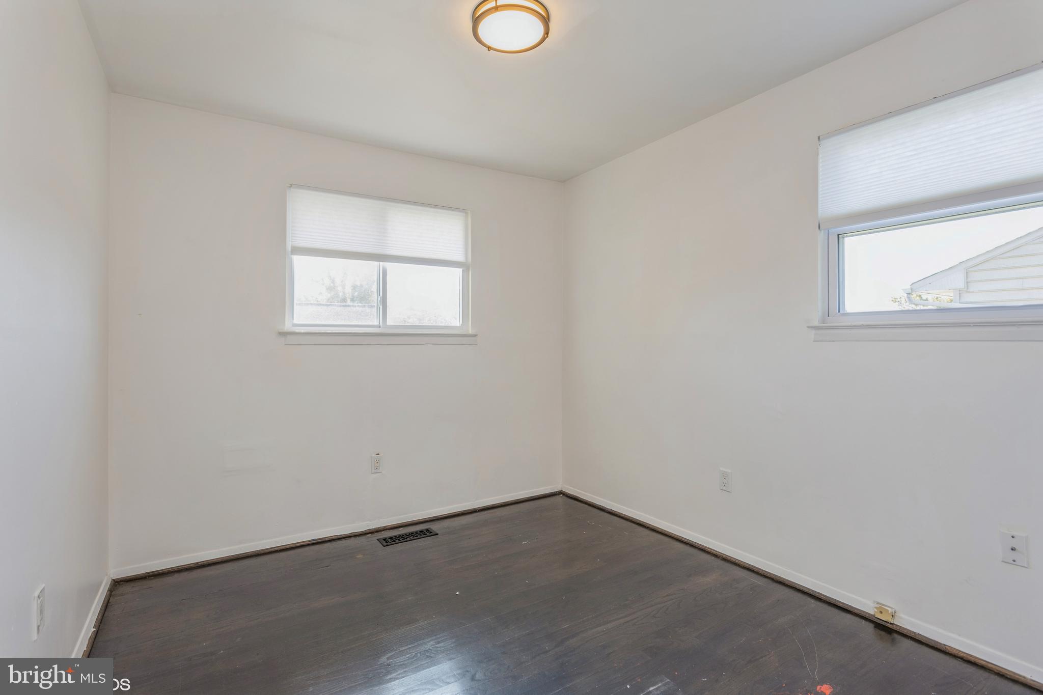 IMPERIAL GARDENS - Residential Lease