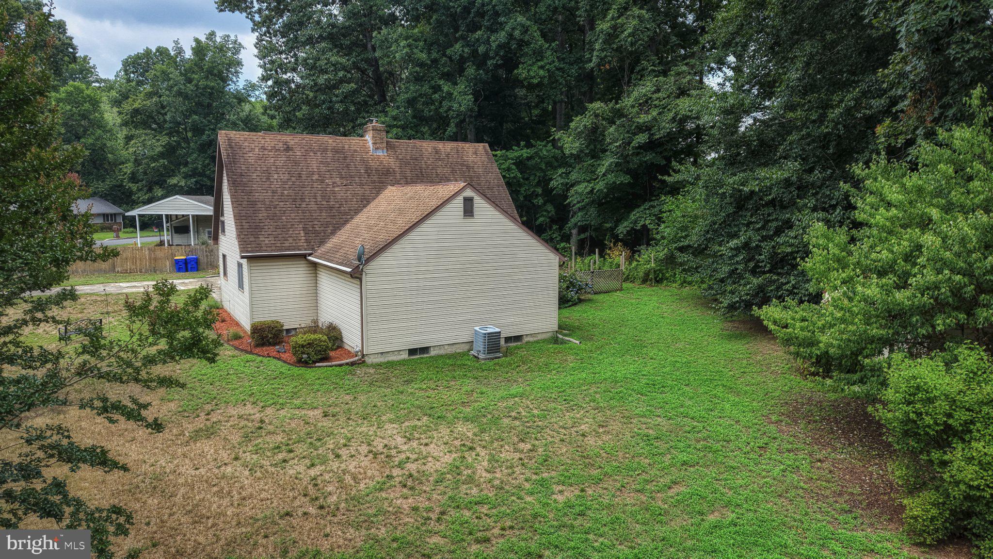 ANDREWS LAKE ESTS - Residential