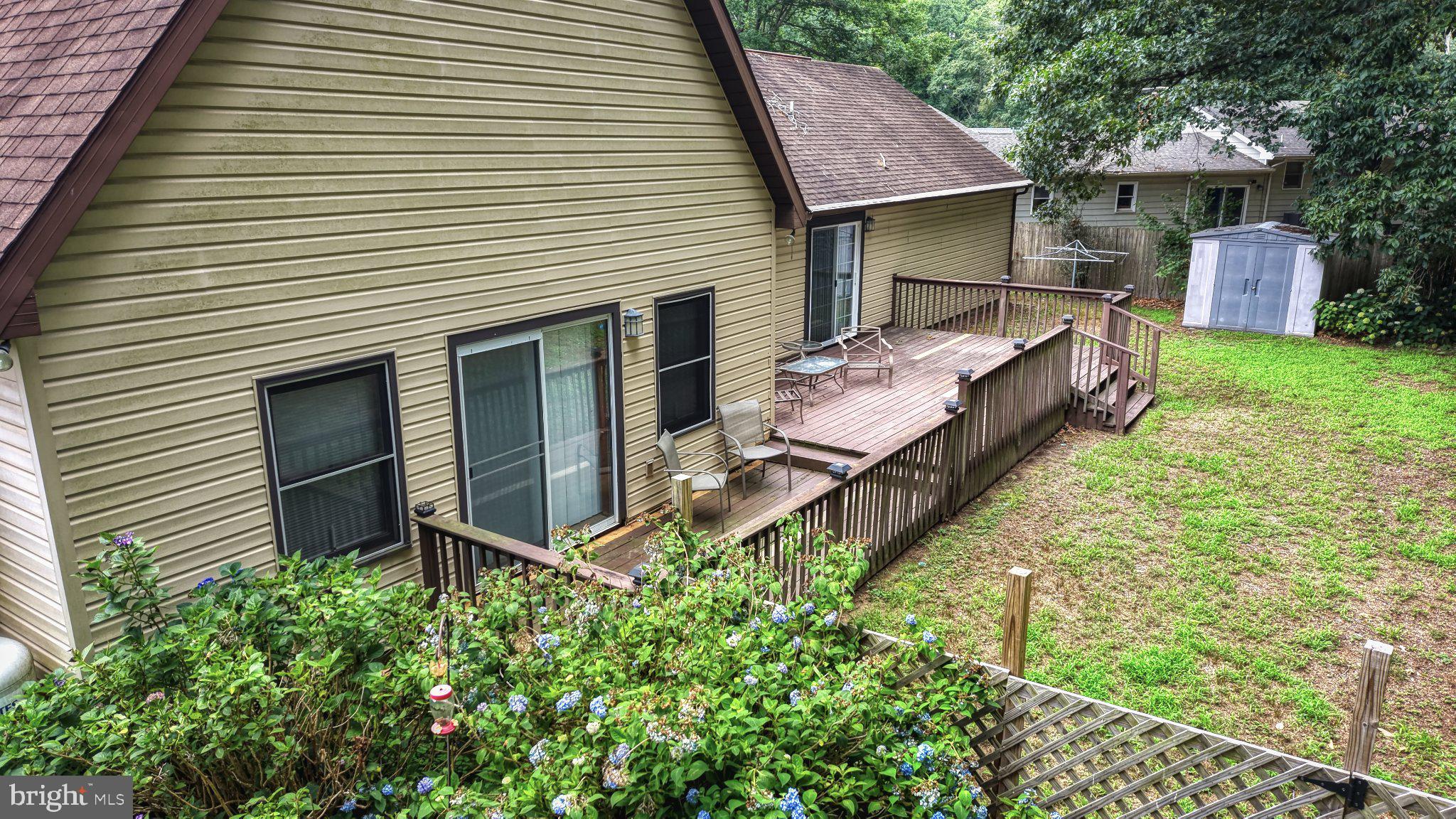 ANDREWS LAKE ESTS - Residential