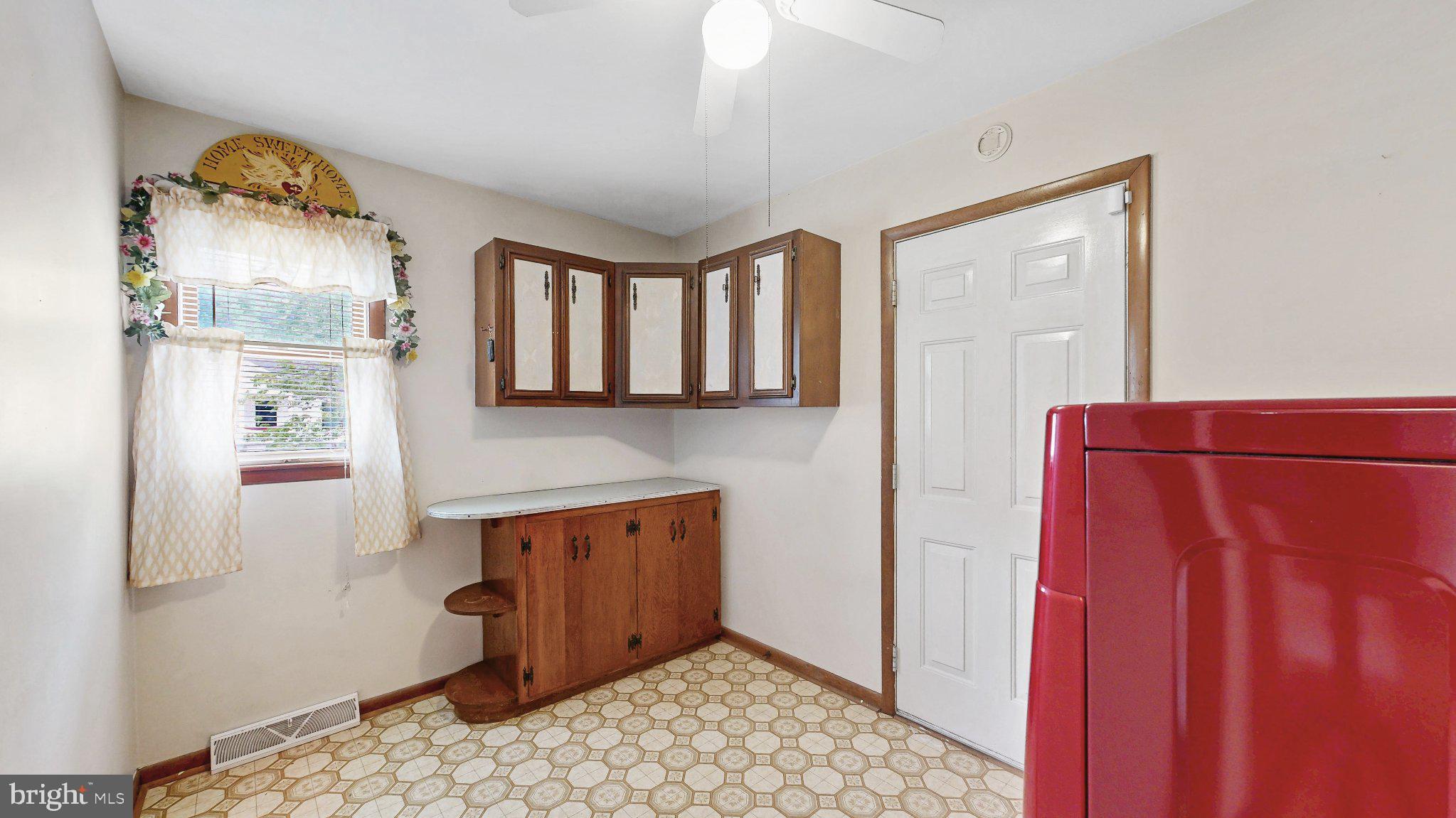 ANDREWS LAKE ESTS - Residential