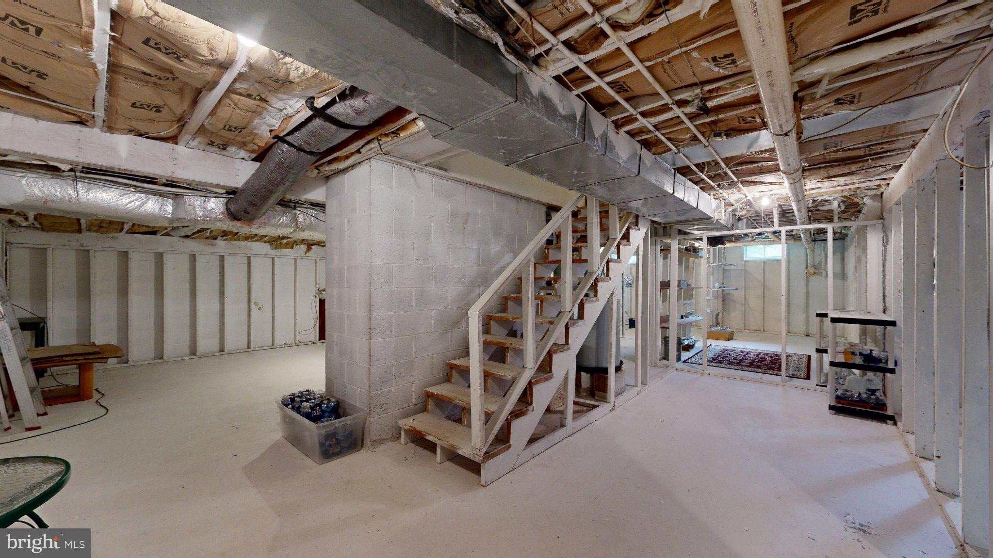 ANDREWS LAKE ESTS - Residential