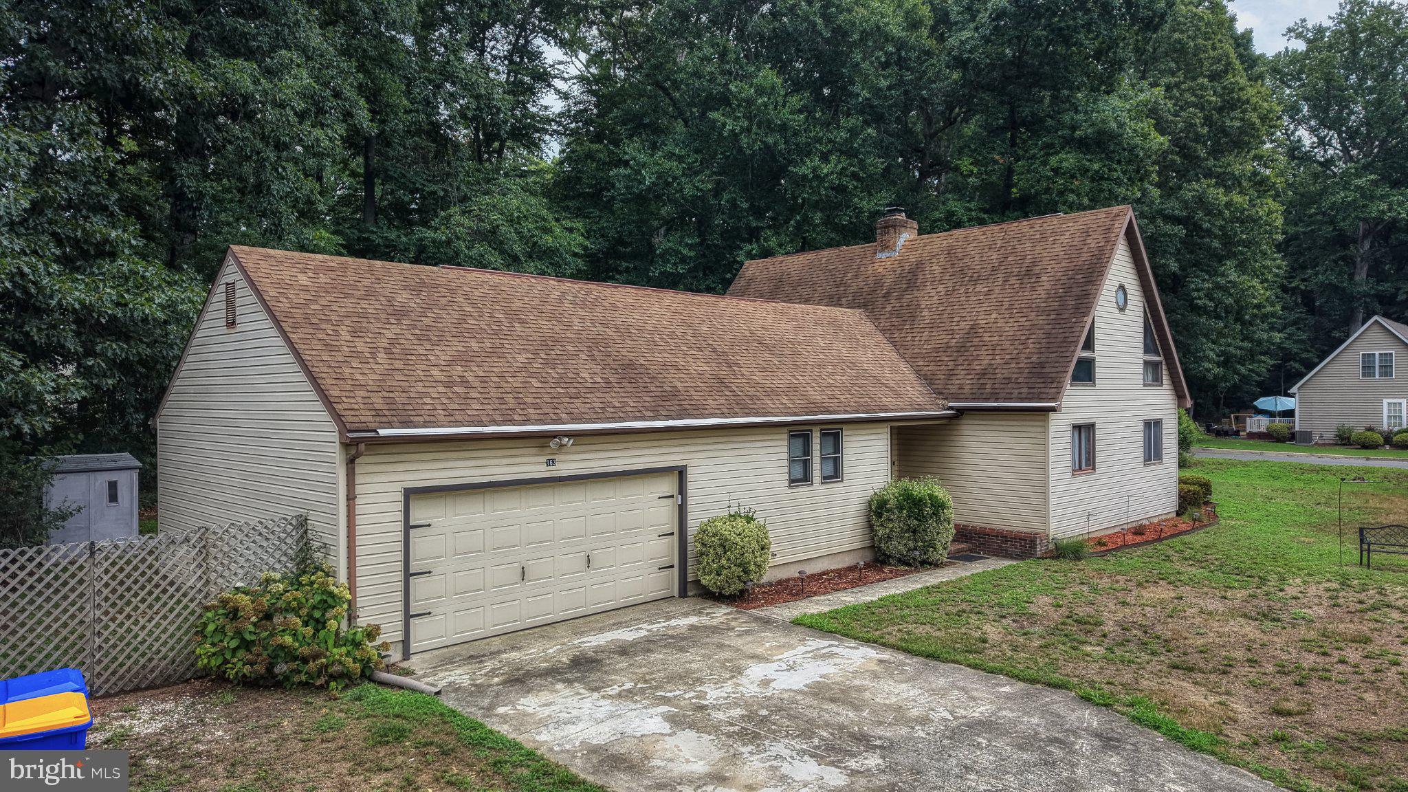 ANDREWS LAKE ESTS - Residential