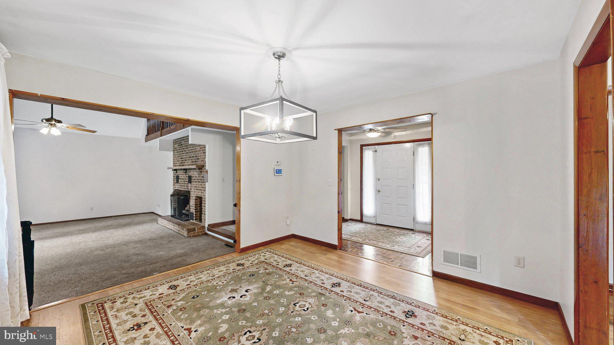 ANDREWS LAKE ESTS - Residential
