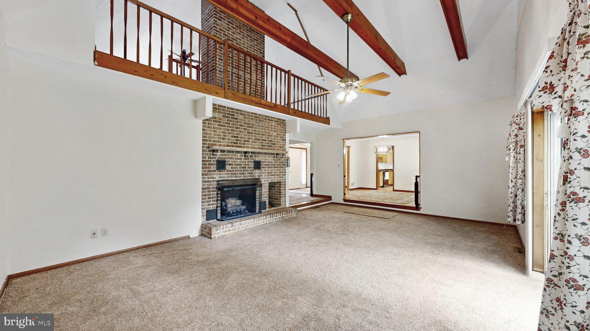 ANDREWS LAKE ESTS - Residential
