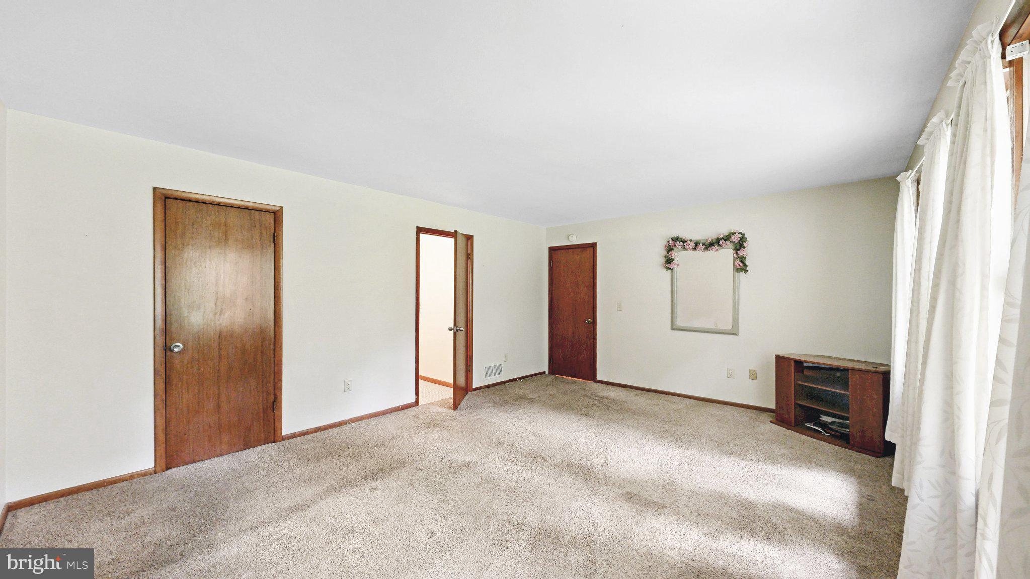 ANDREWS LAKE ESTS - Residential