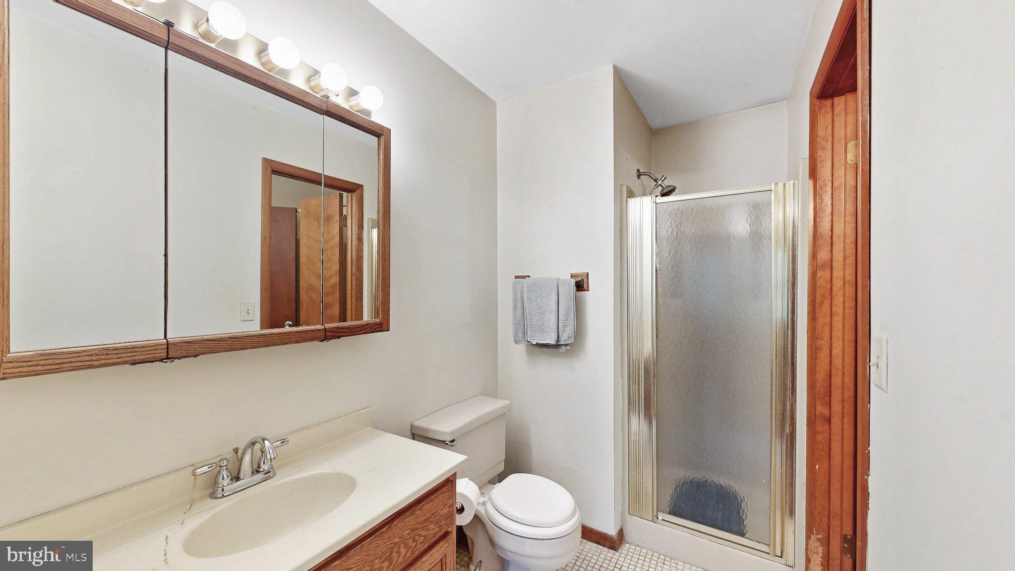 ANDREWS LAKE ESTS - Residential