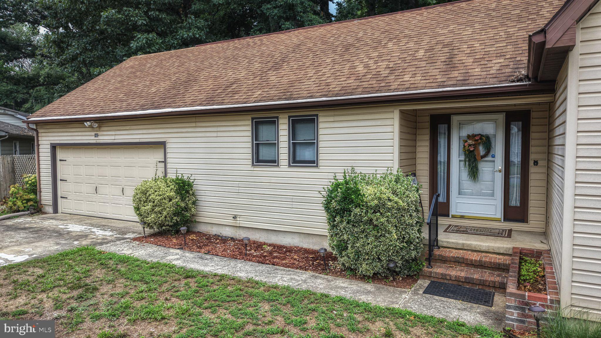 ANDREWS LAKE ESTS - Residential