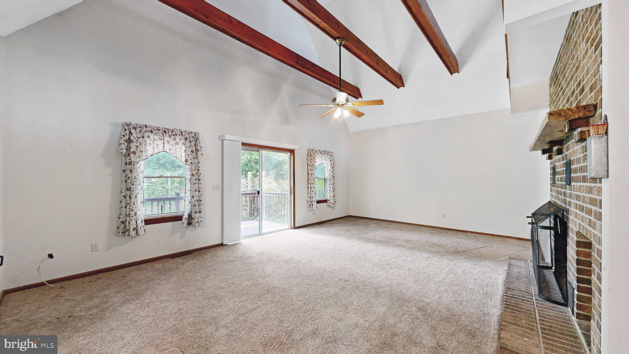 ANDREWS LAKE ESTS - Residential