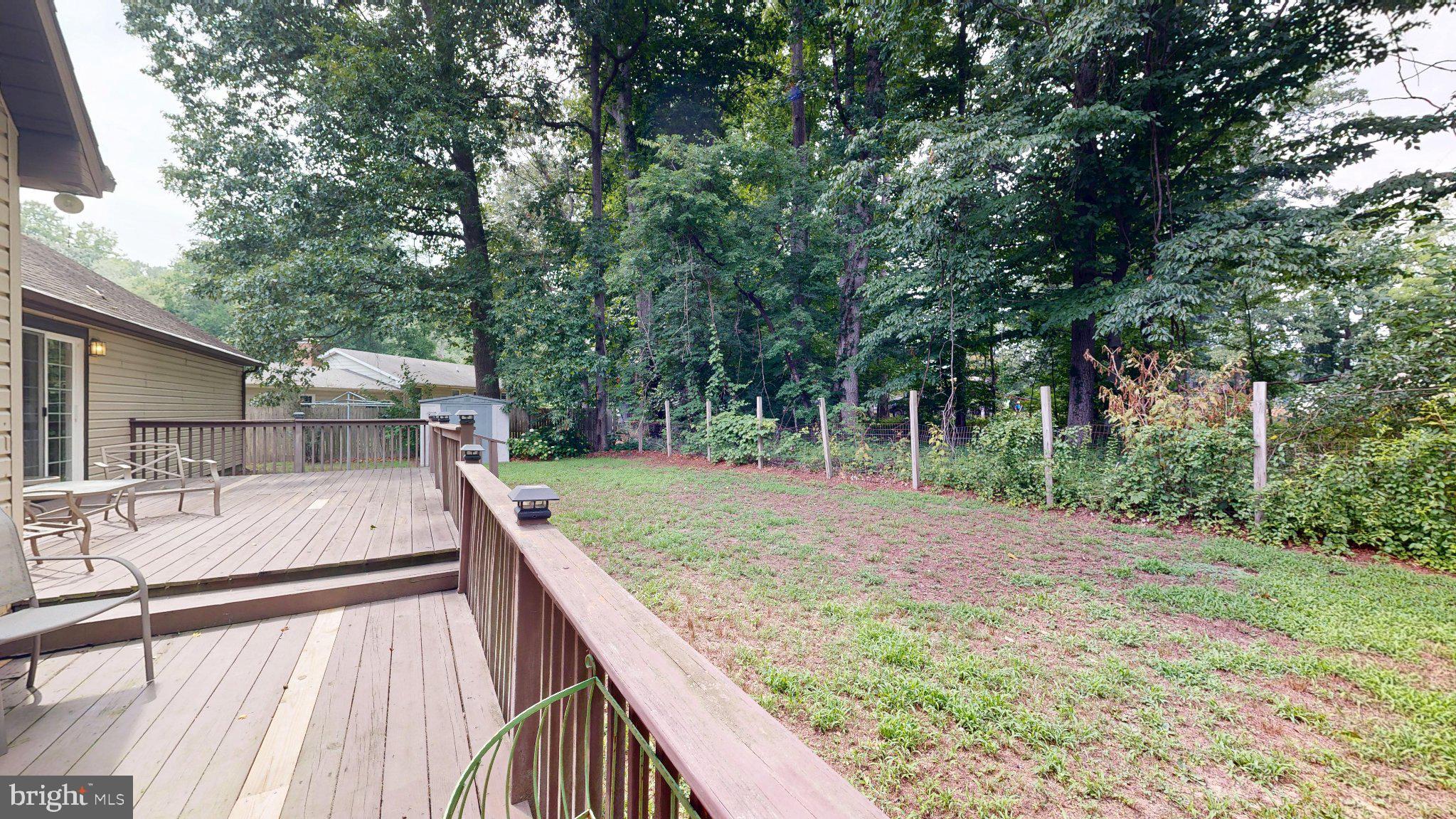 ANDREWS LAKE ESTS - Residential