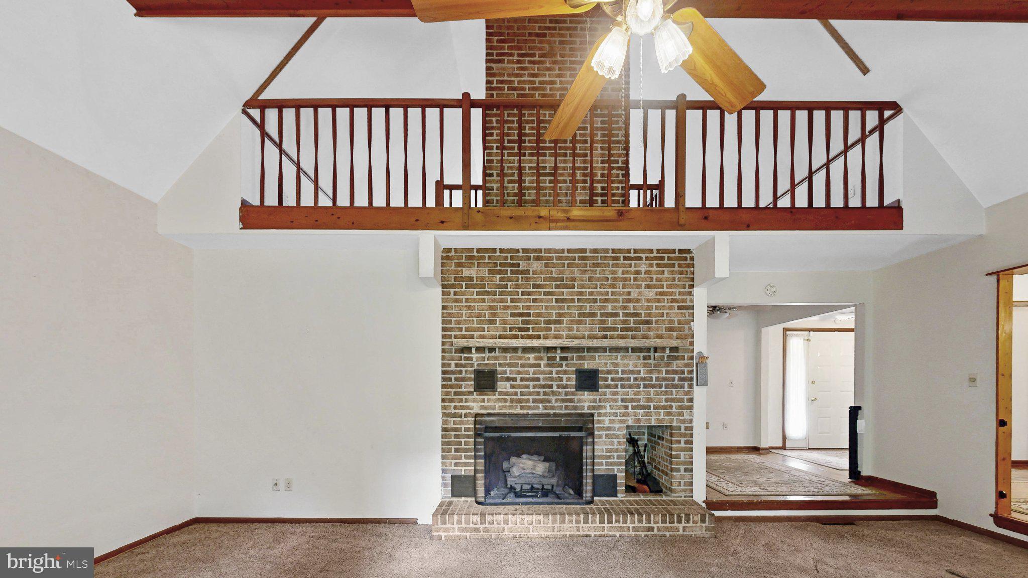 ANDREWS LAKE ESTS - Residential