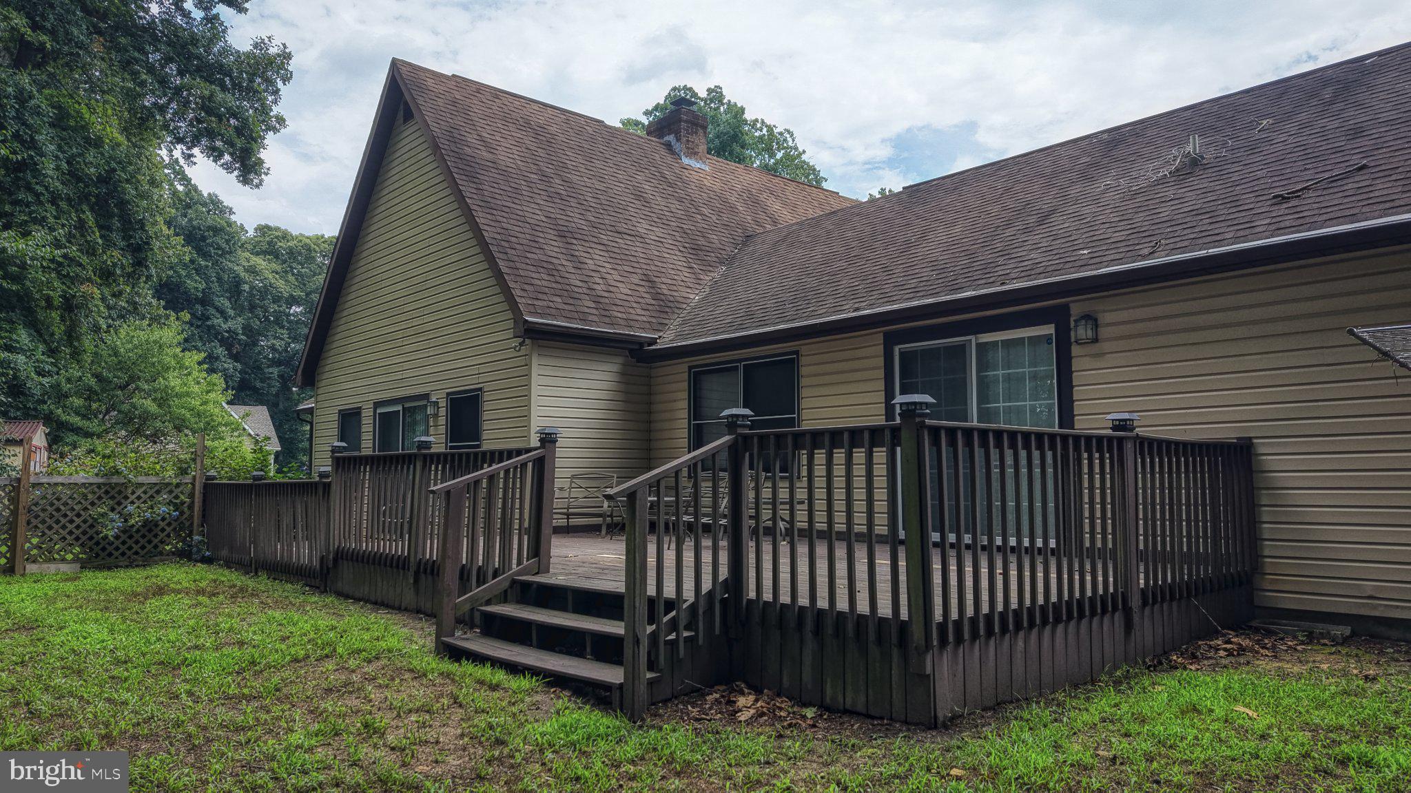 ANDREWS LAKE ESTS - Residential
