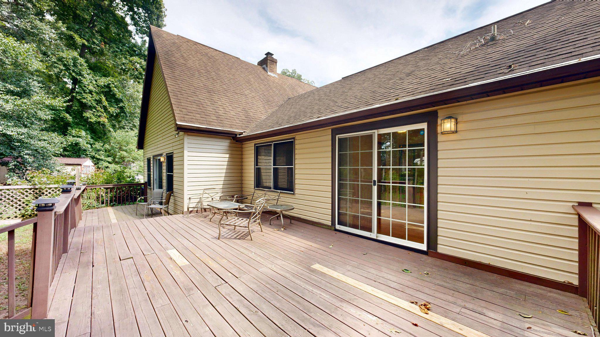 ANDREWS LAKE ESTS - Residential