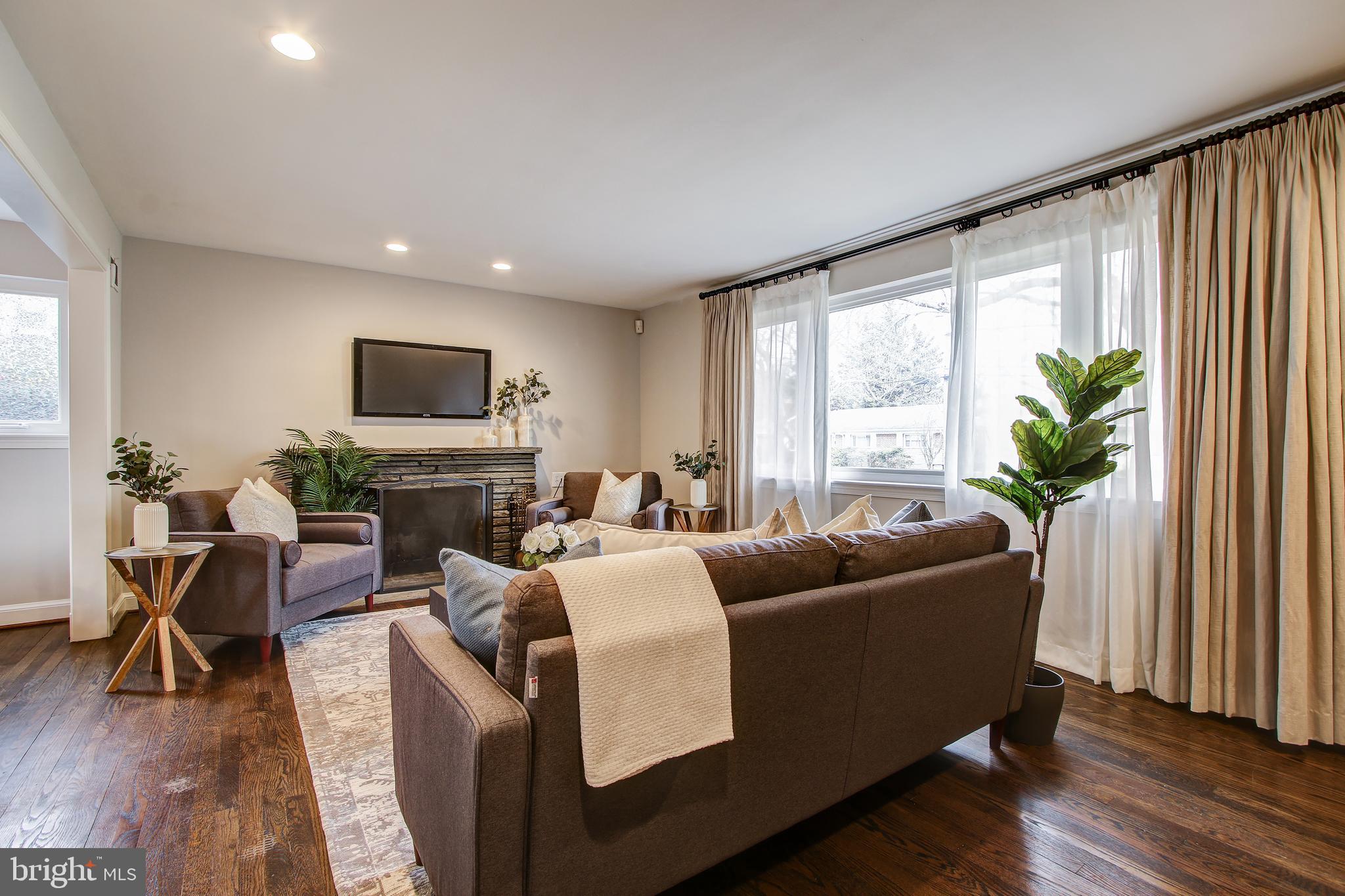 HIGH POINT - Residential
