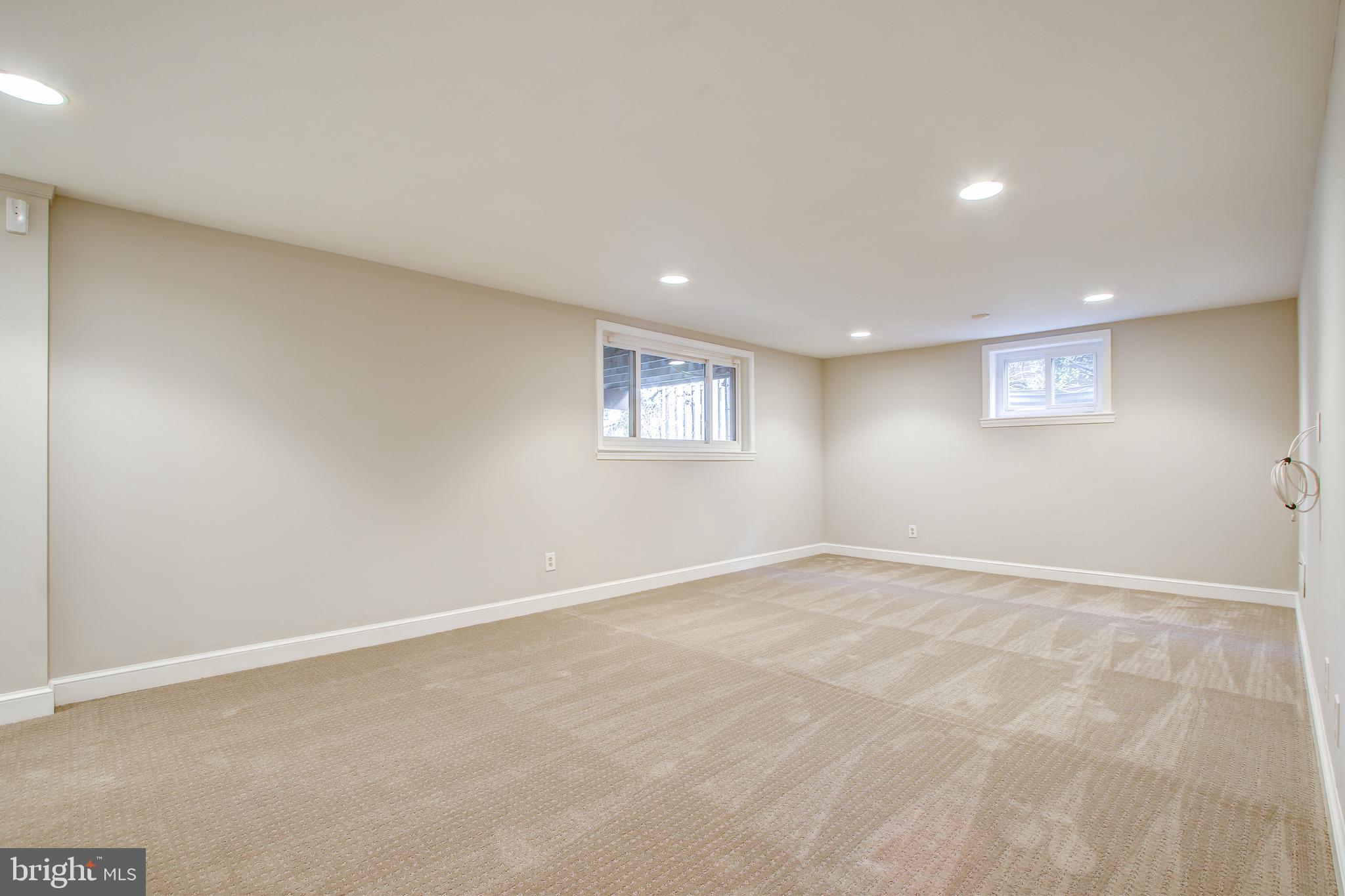 HIGH POINT - Residential