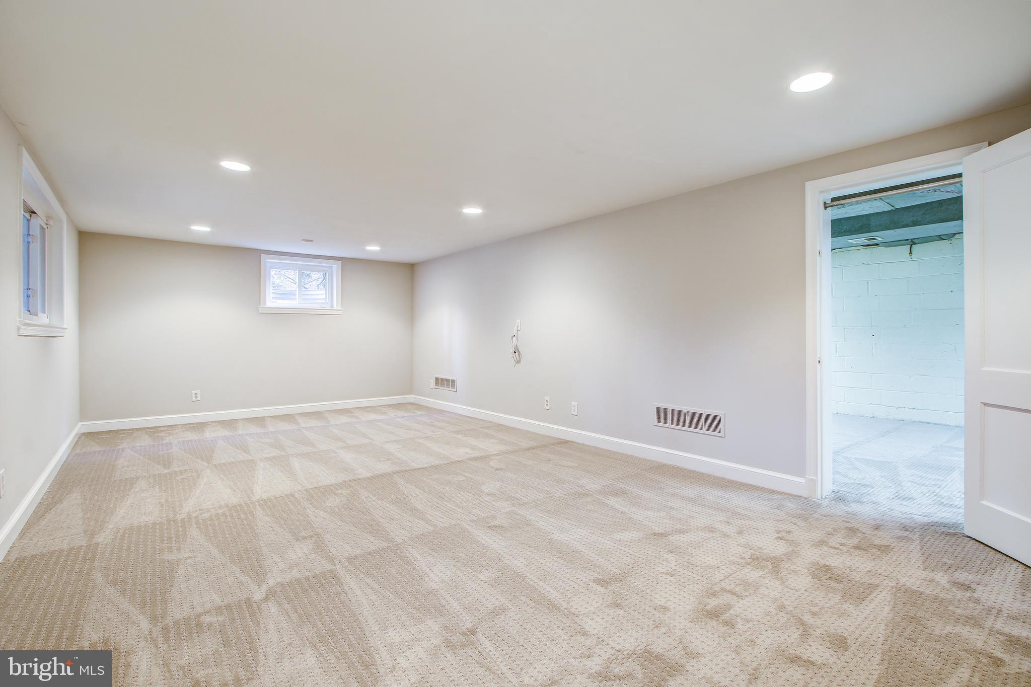 HIGH POINT - Residential