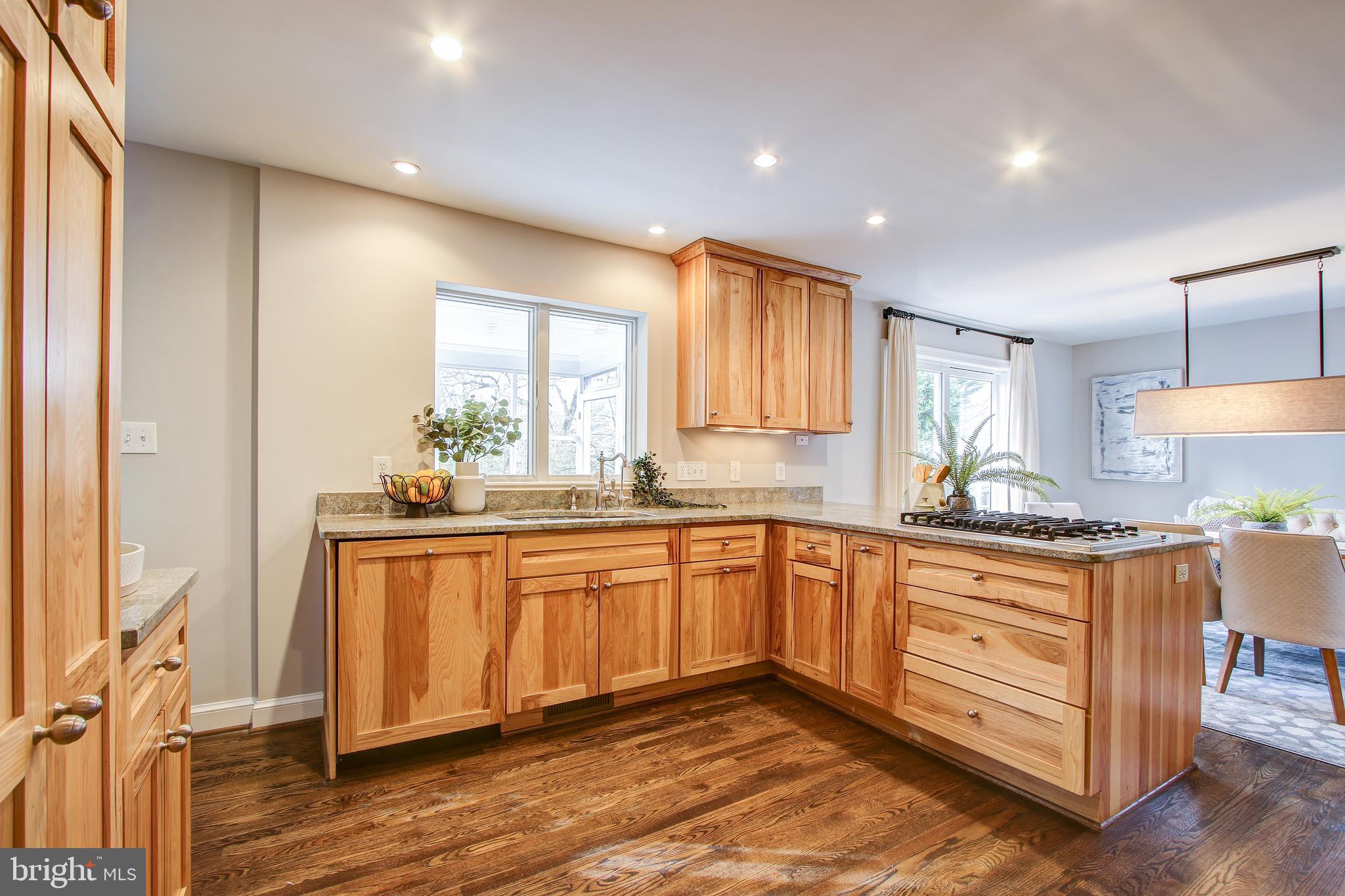 HIGH POINT - Residential