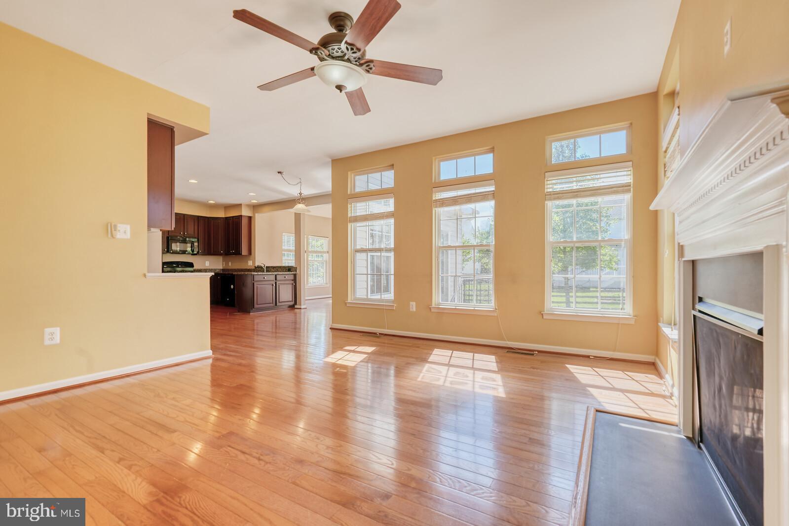 LITTLE RIVER COMMONS - Residential Lease