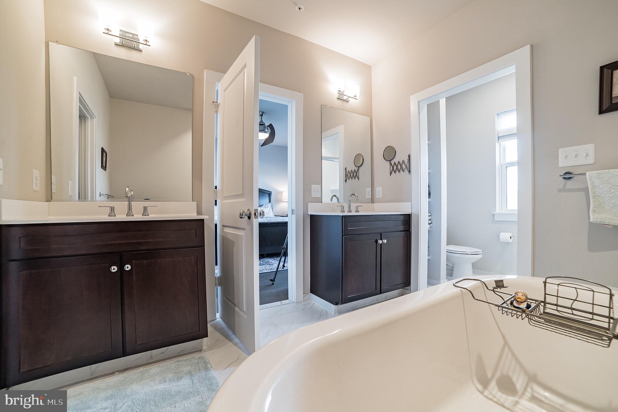 PARKLANDS AT WATKINS MILL - Residential