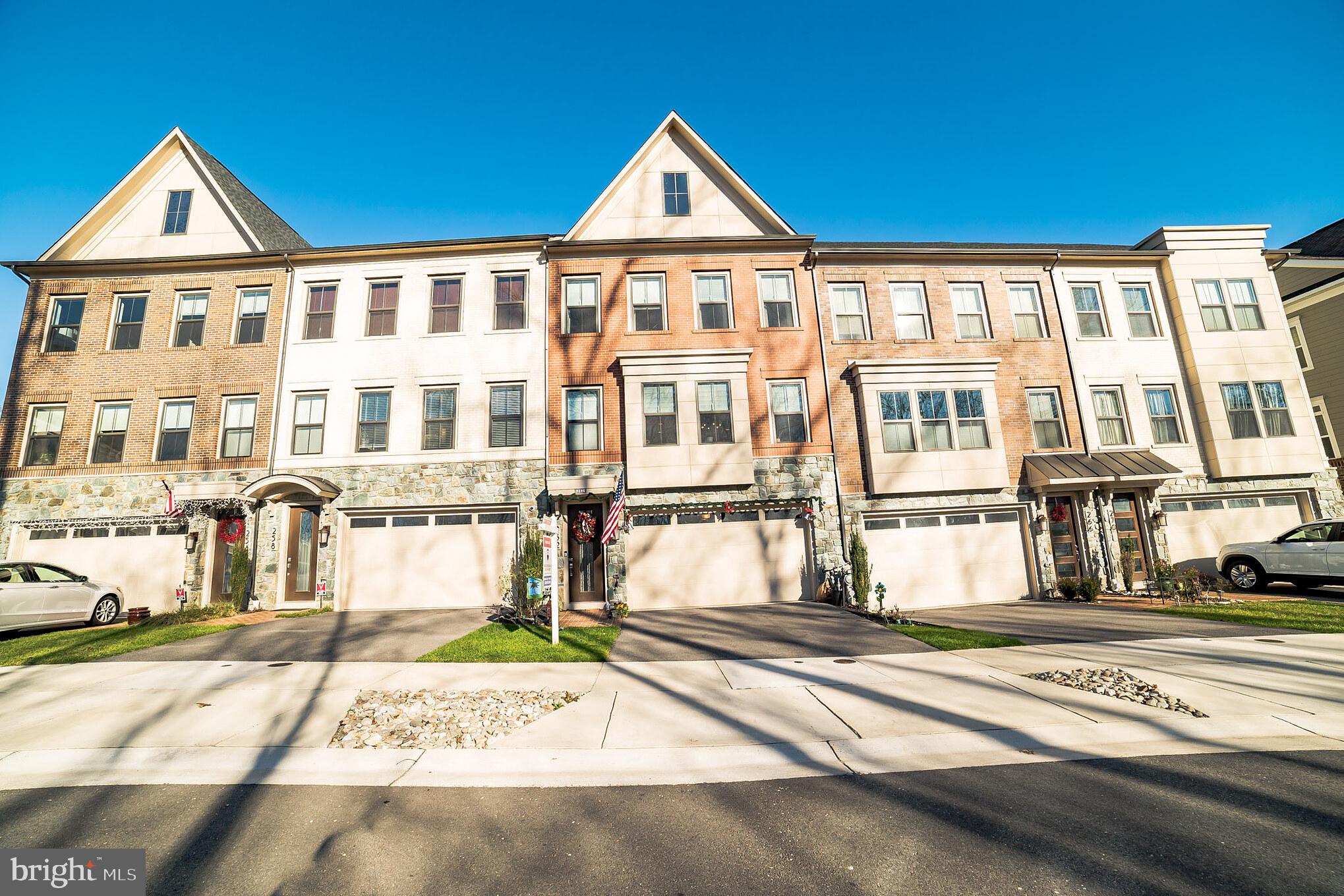 PARKLANDS AT WATKINS MILL - Residential
