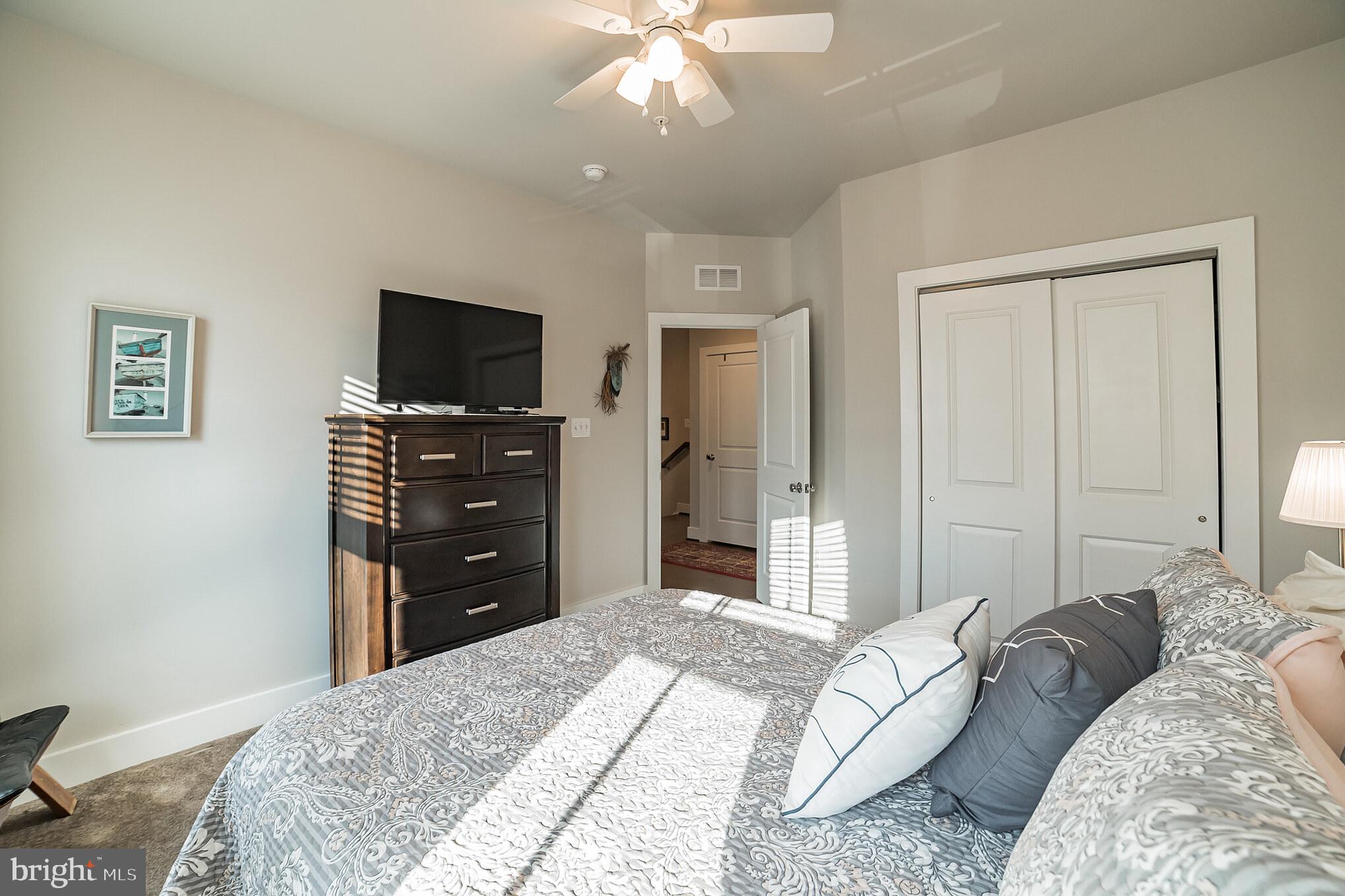 PARKLANDS AT WATKINS MILL - Residential