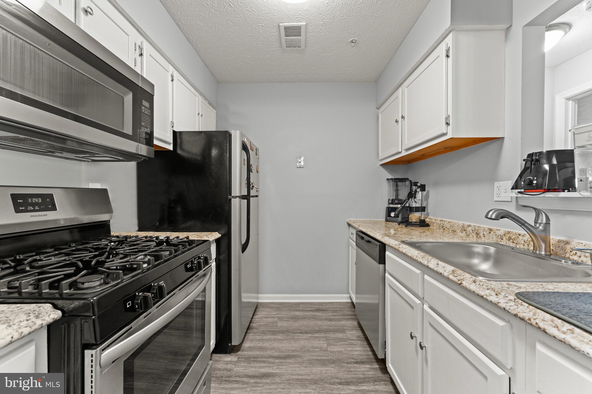 LARGO TOWN CENTER CONDOMINIUMS - Residential