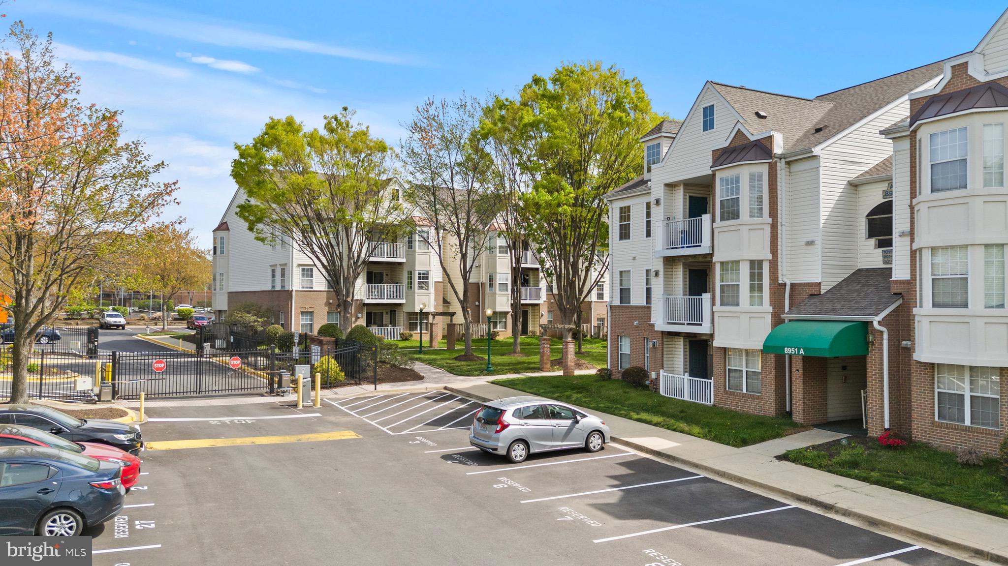 LARGO TOWN CENTER CONDOMINIUMS - Residential