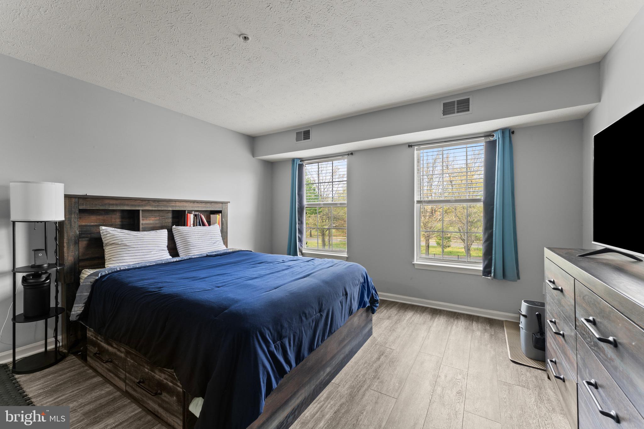 LARGO TOWN CENTER CONDOMINIUMS - Residential