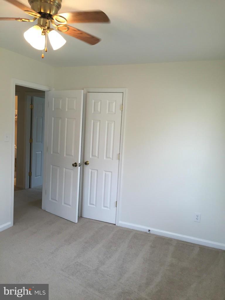 SANDY LEVEL EST SUB - Residential Lease