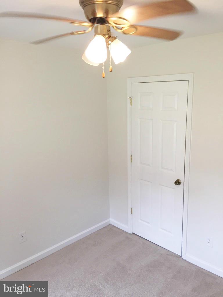 SANDY LEVEL EST SUB - Residential Lease
