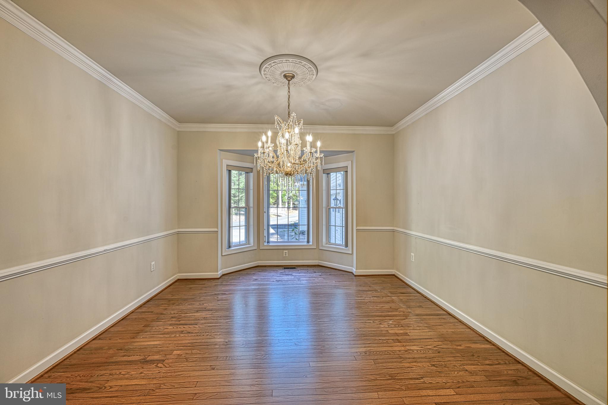 SHOREWOOD - Residential