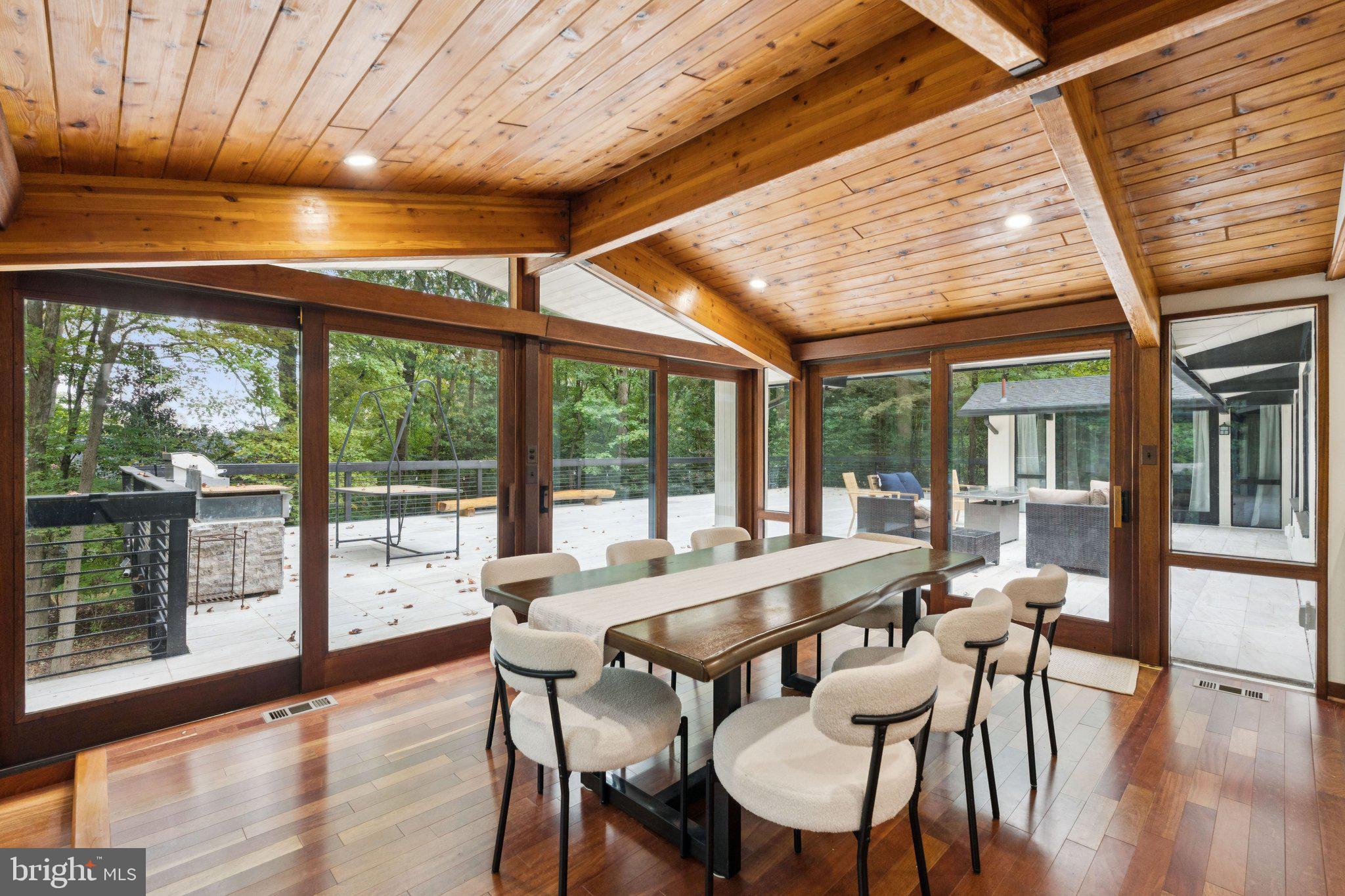 RESTON - Residential
