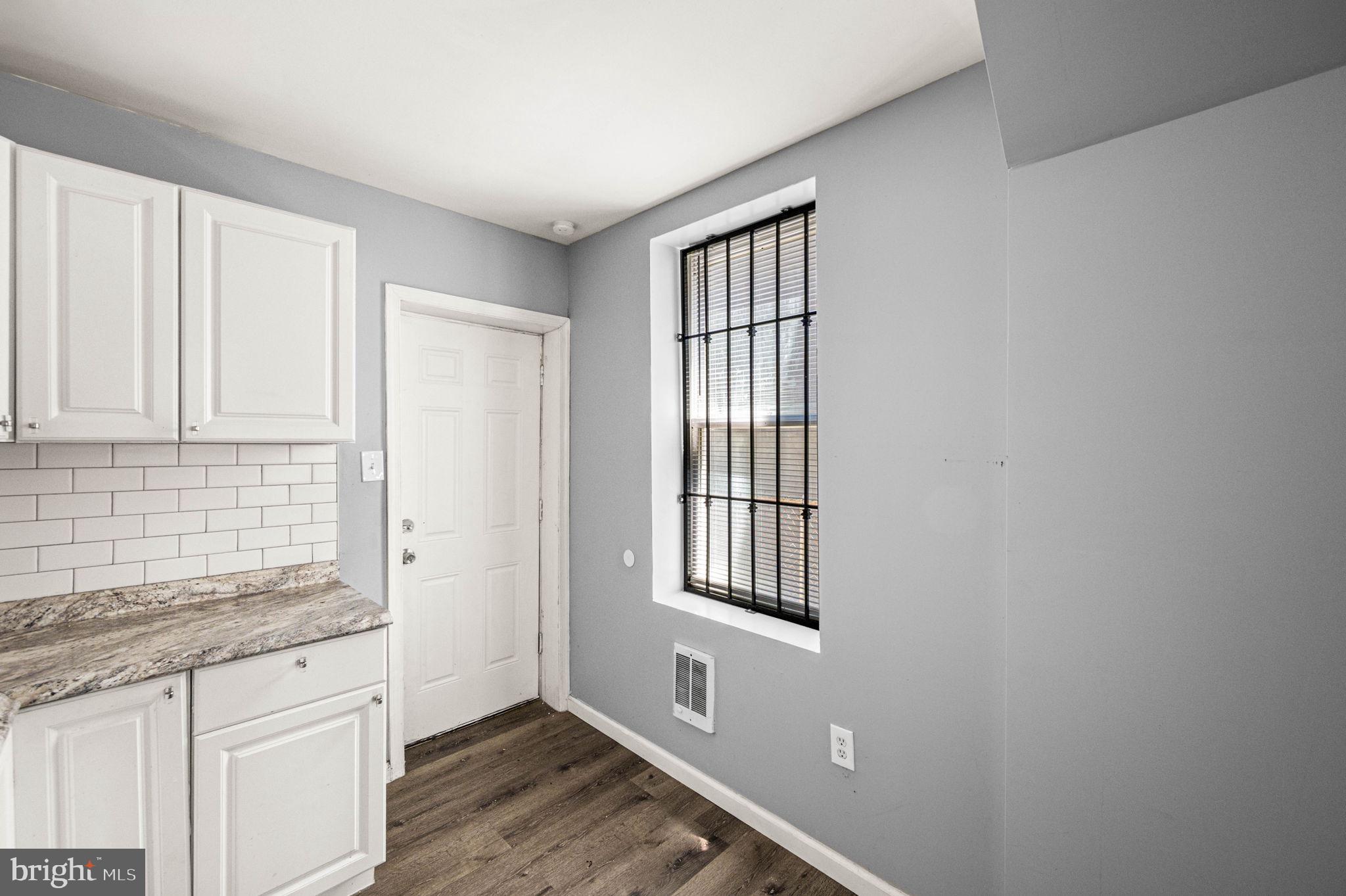 KENSINGTON - Residential
