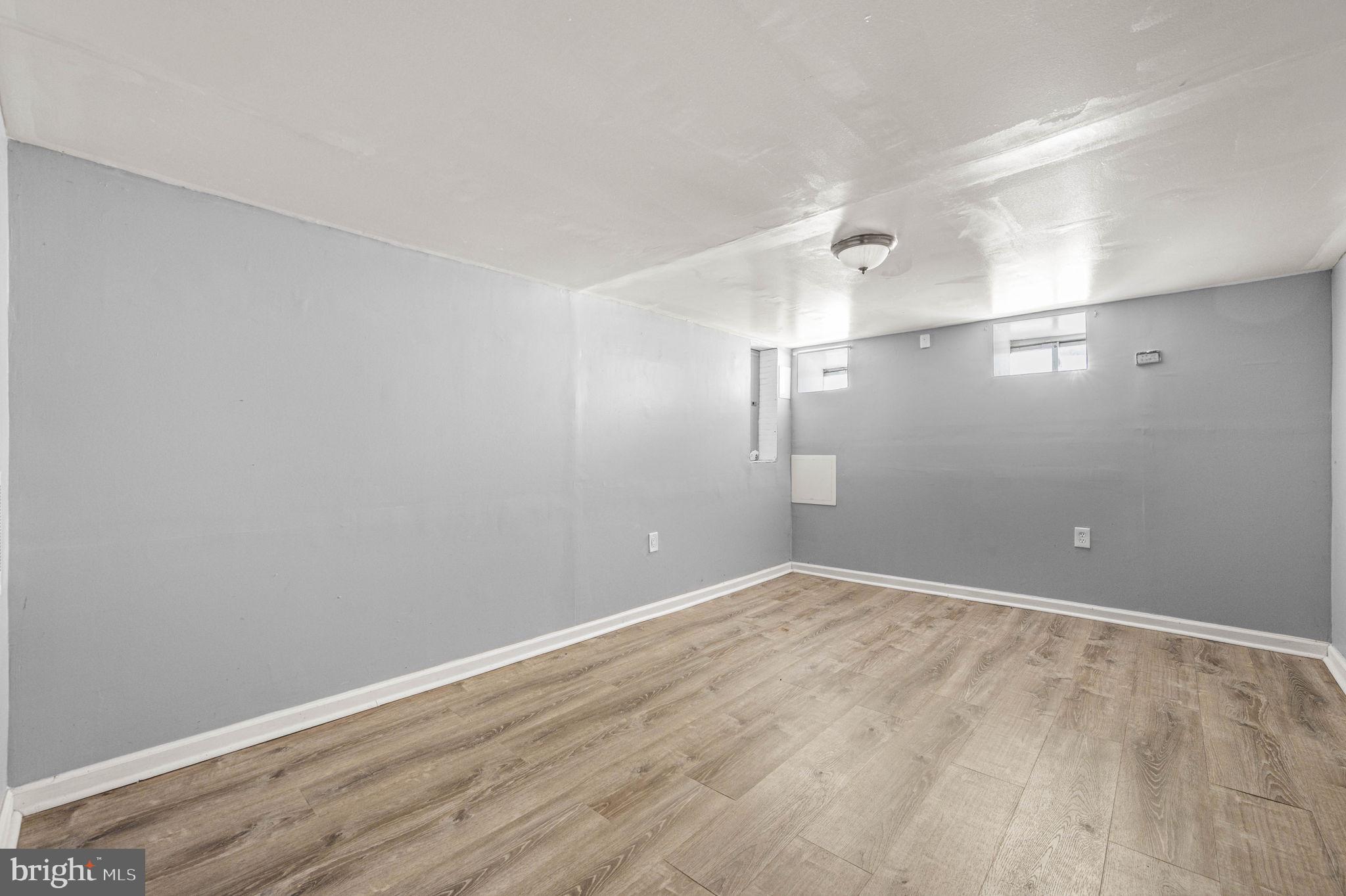KENSINGTON - Residential
