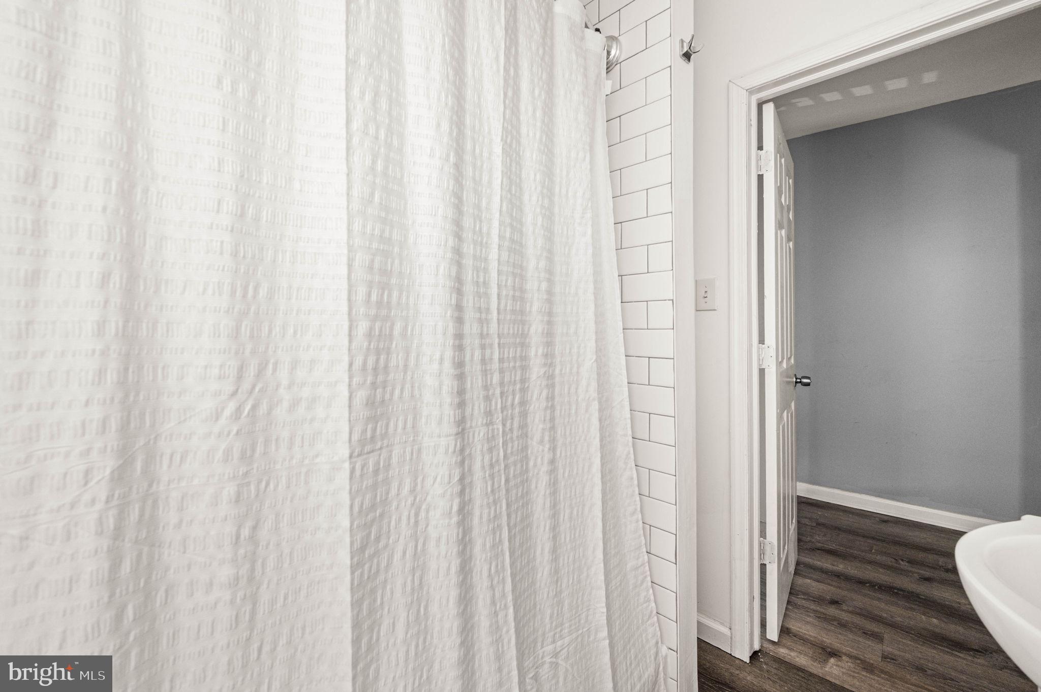KENSINGTON - Residential