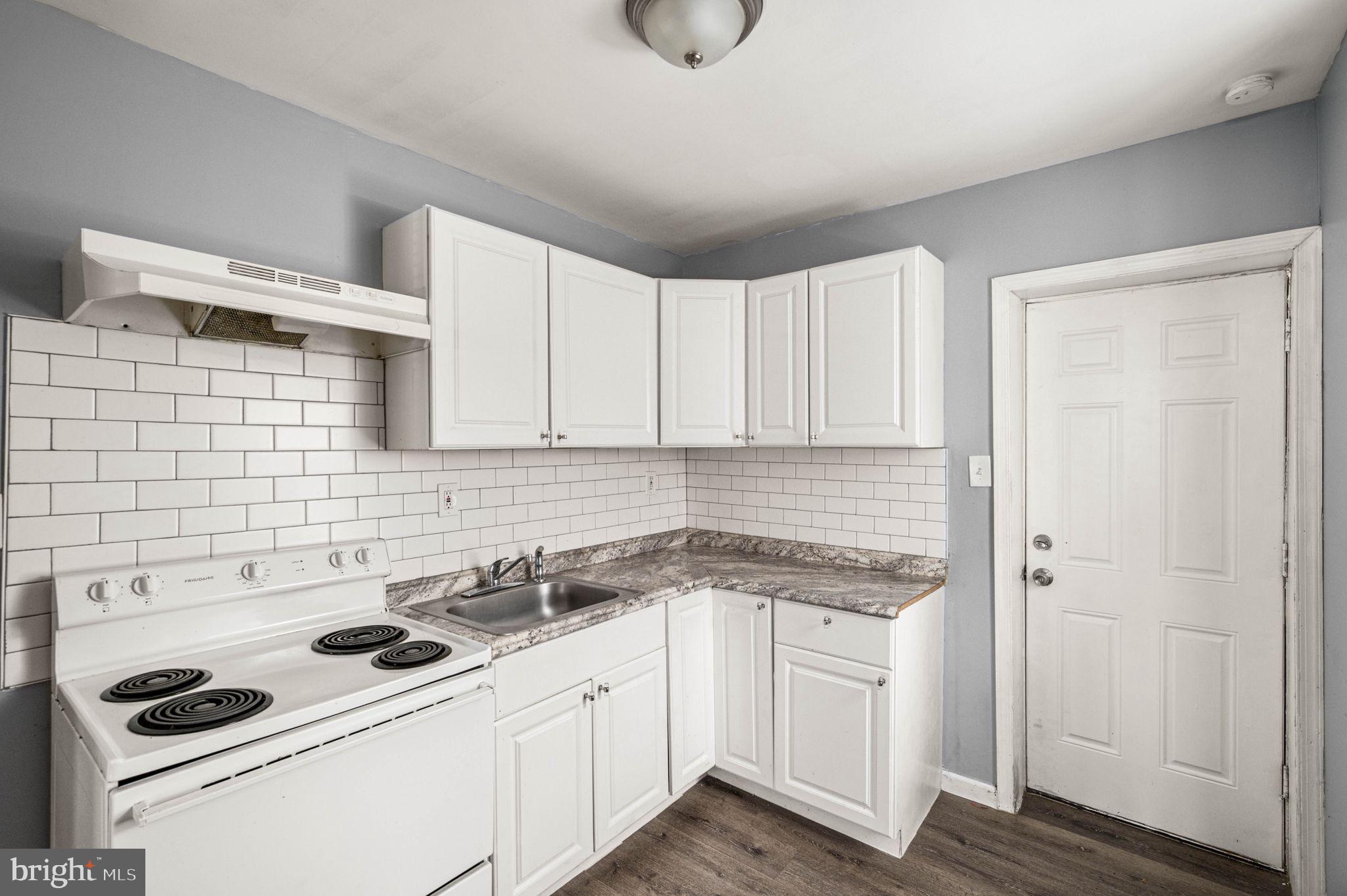 KENSINGTON - Residential