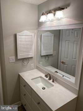 SUMMERLAKE - Residential Lease