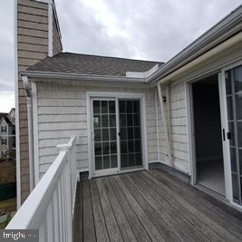 SUMMERLAKE - Residential Lease