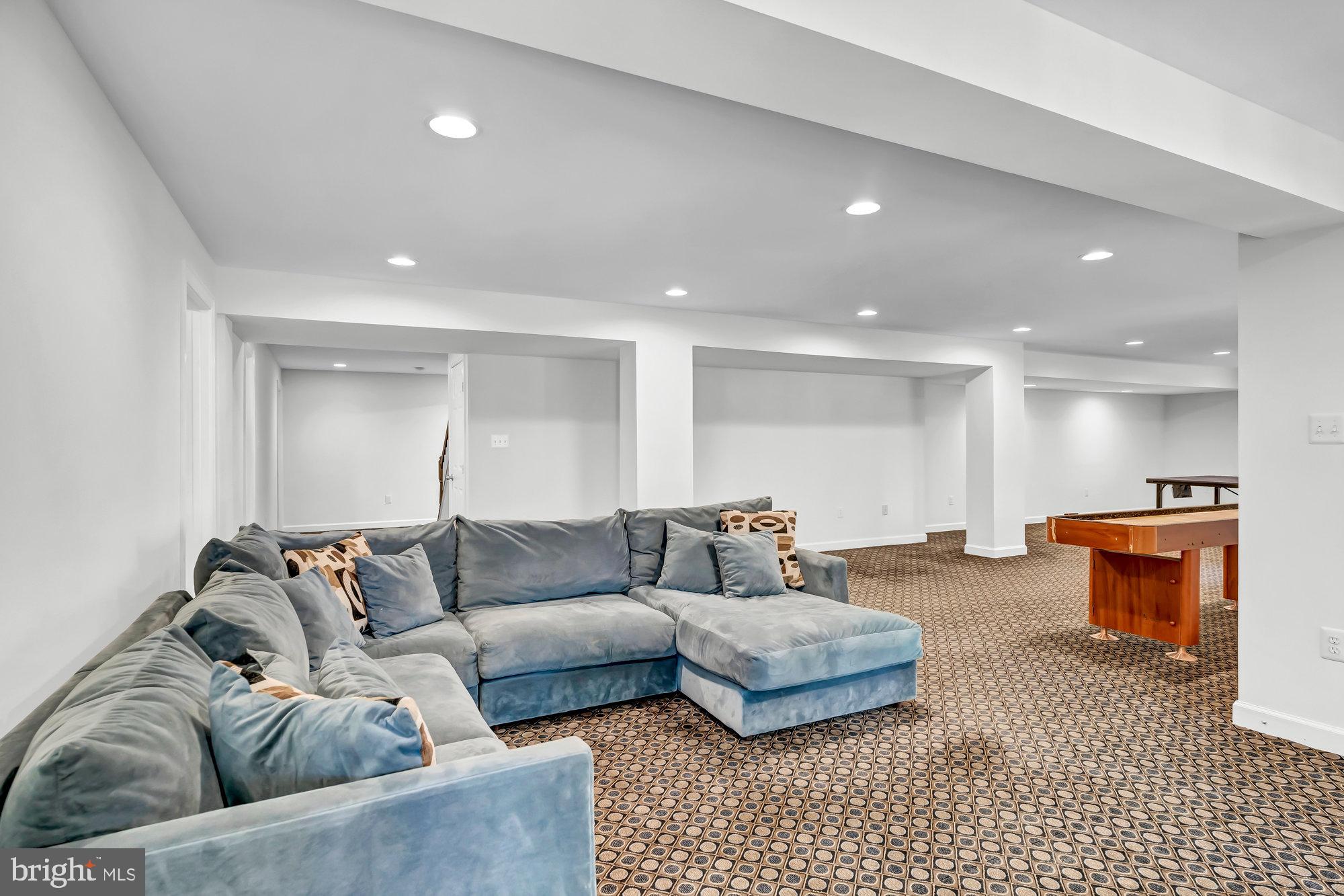 MANORS AT WOLF TRAP - Residential