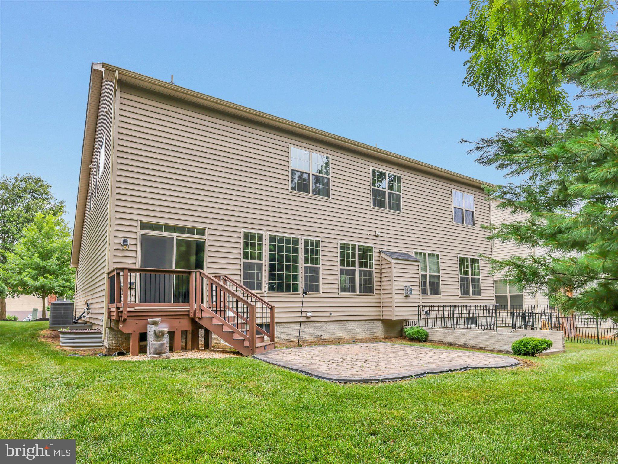 WOODMORE TOWNE CENTRE - Residential