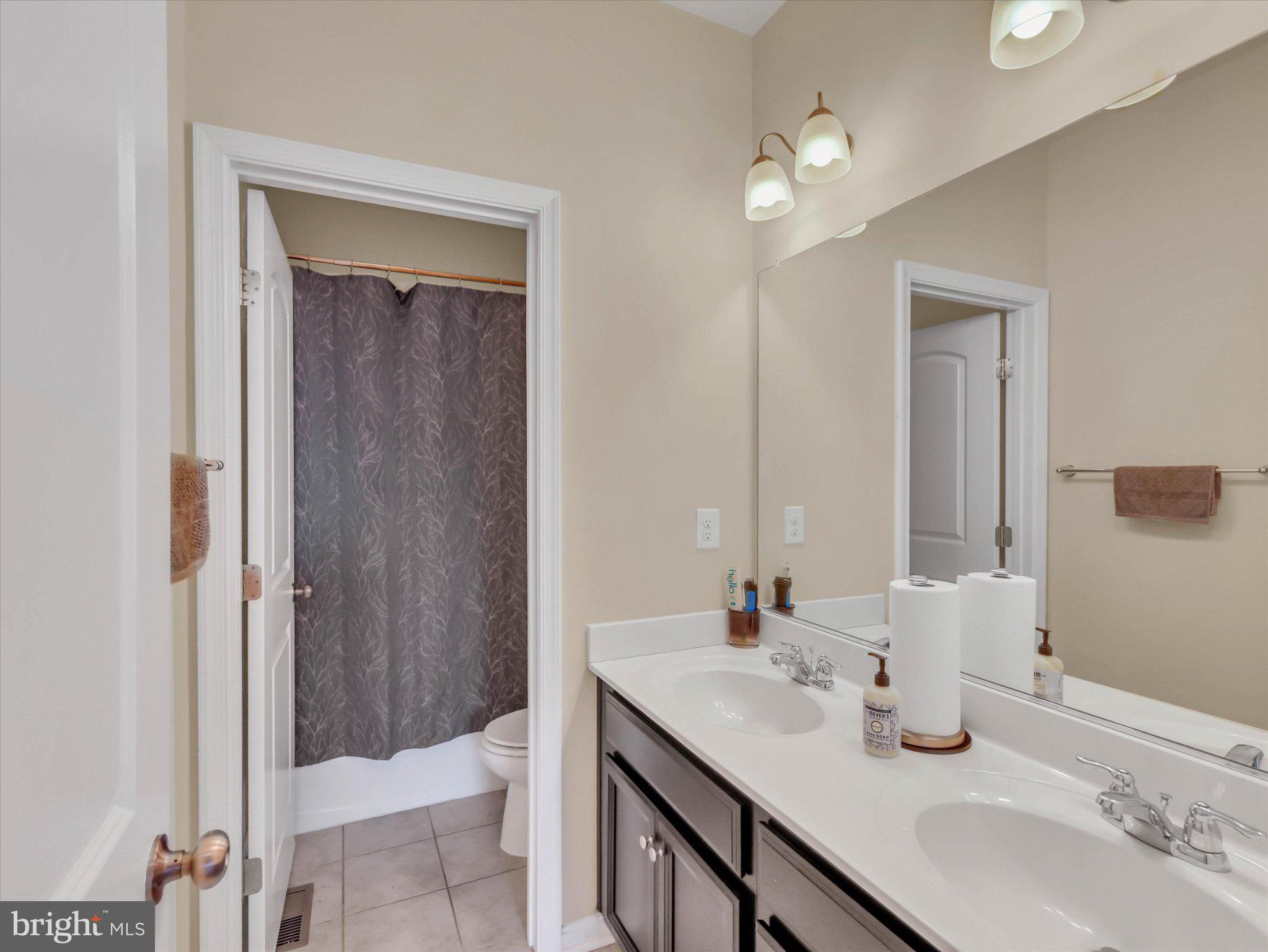 WOODMORE TOWNE CENTRE - Residential