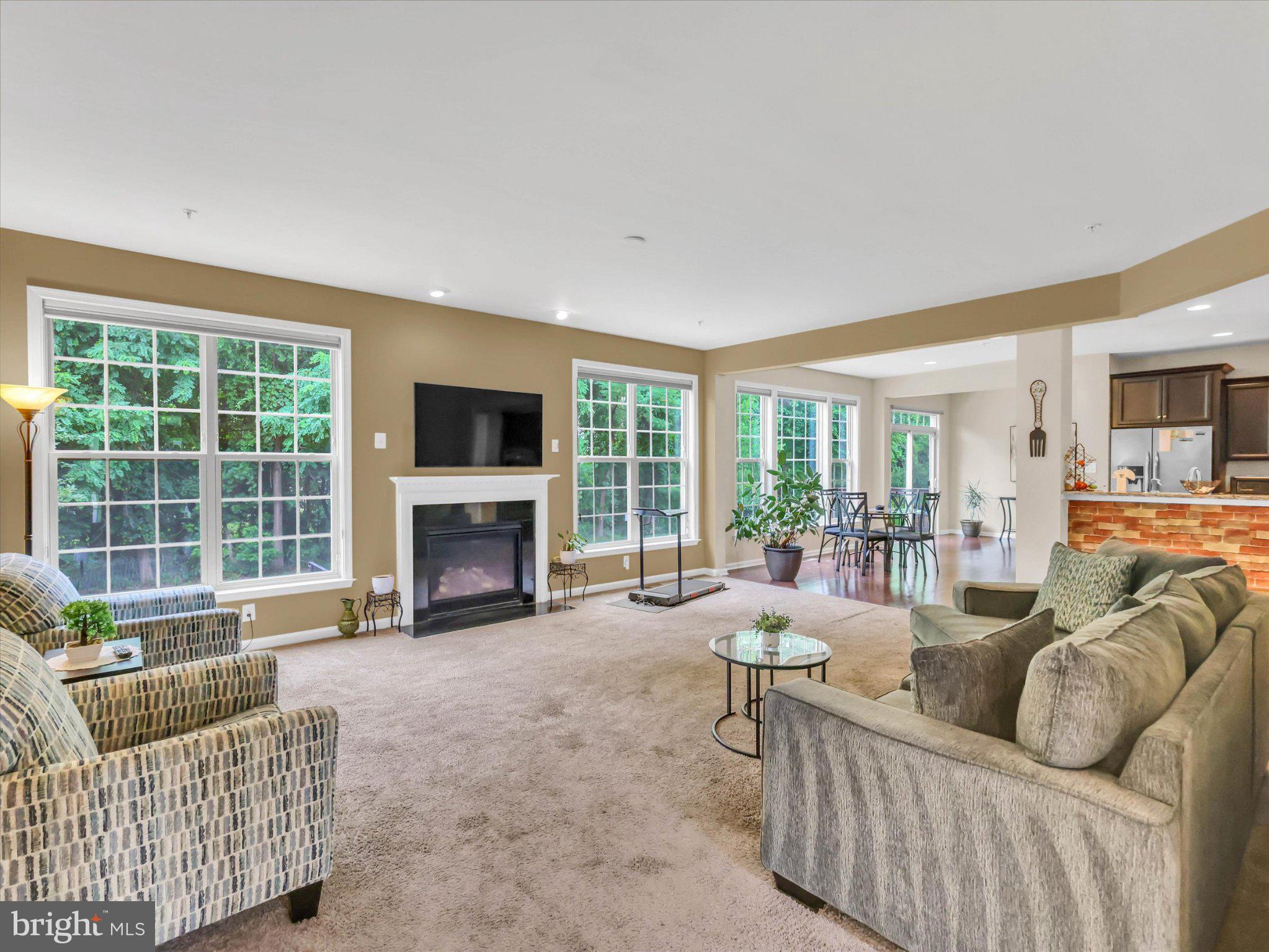 WOODMORE TOWNE CENTRE - Residential
