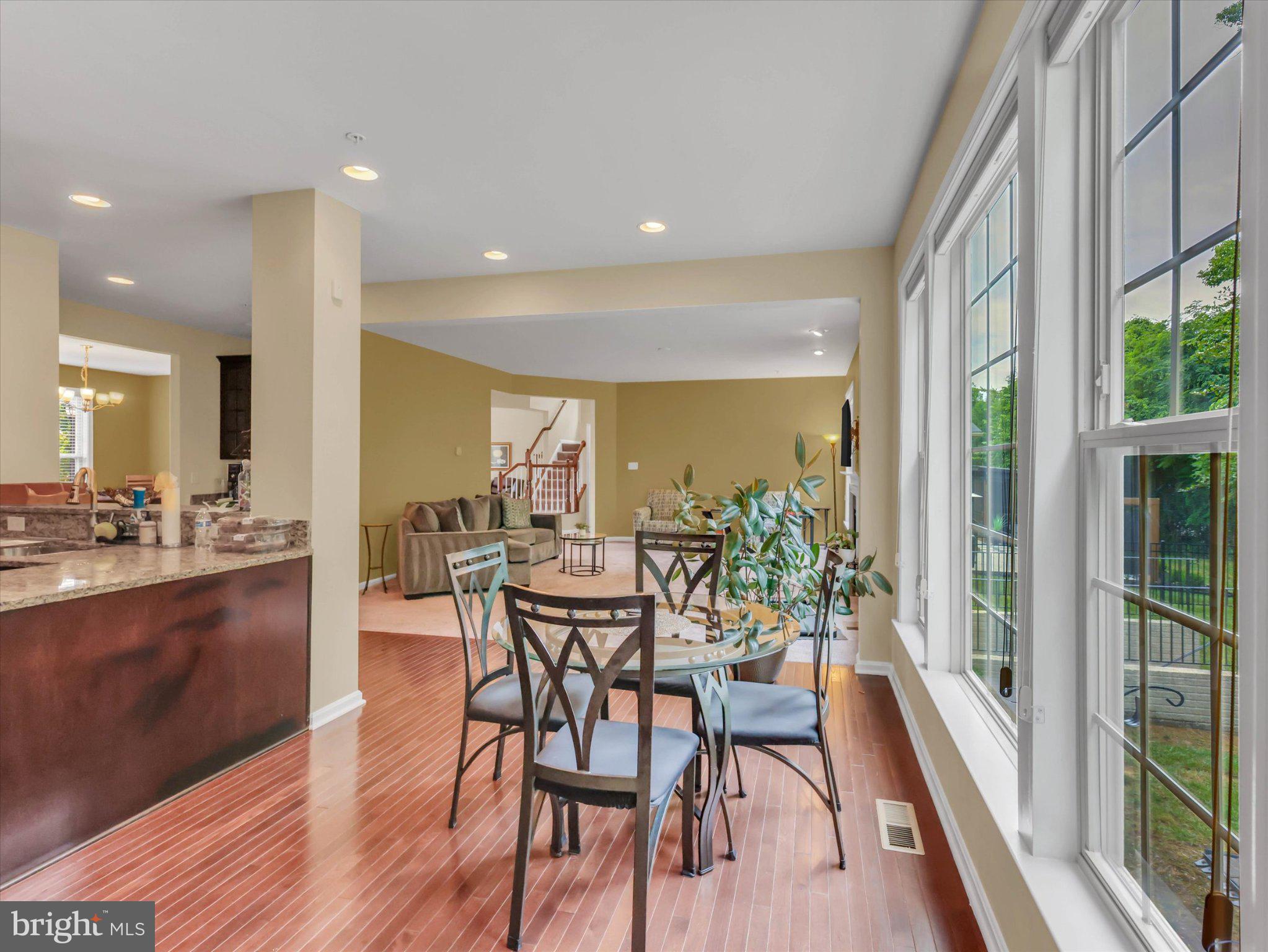 WOODMORE TOWNE CENTRE - Residential