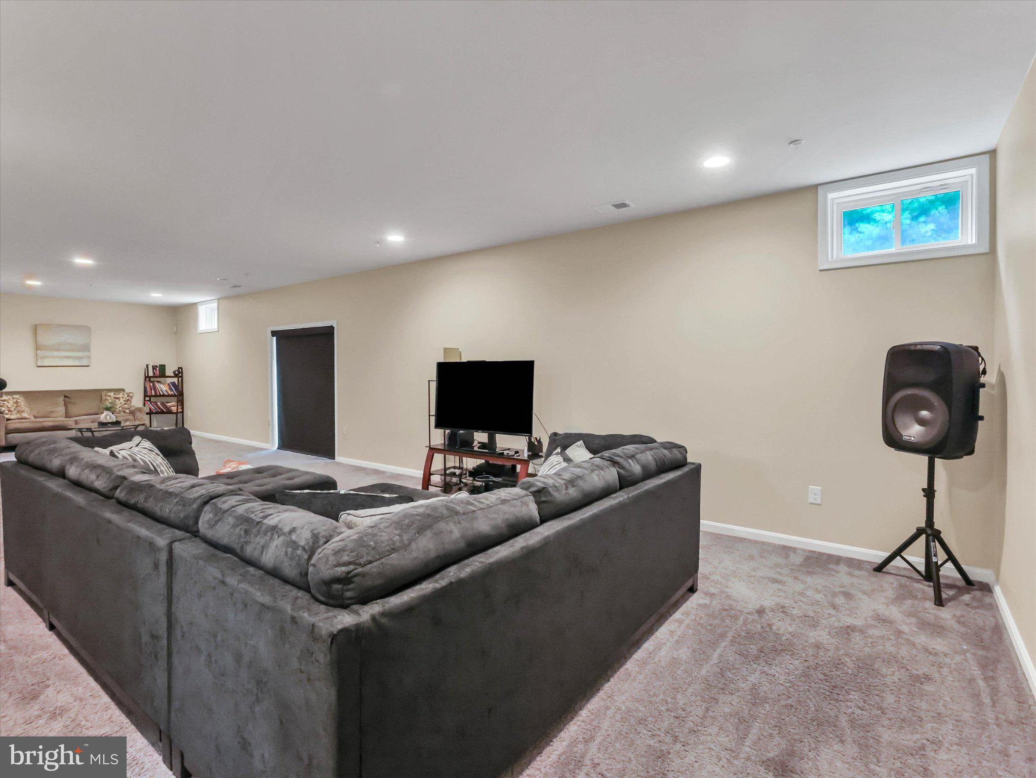 WOODMORE TOWNE CENTRE - Residential