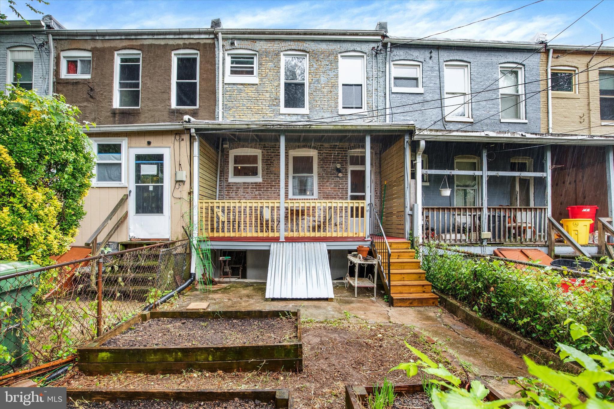 CHARLES VILLAGE - Residential