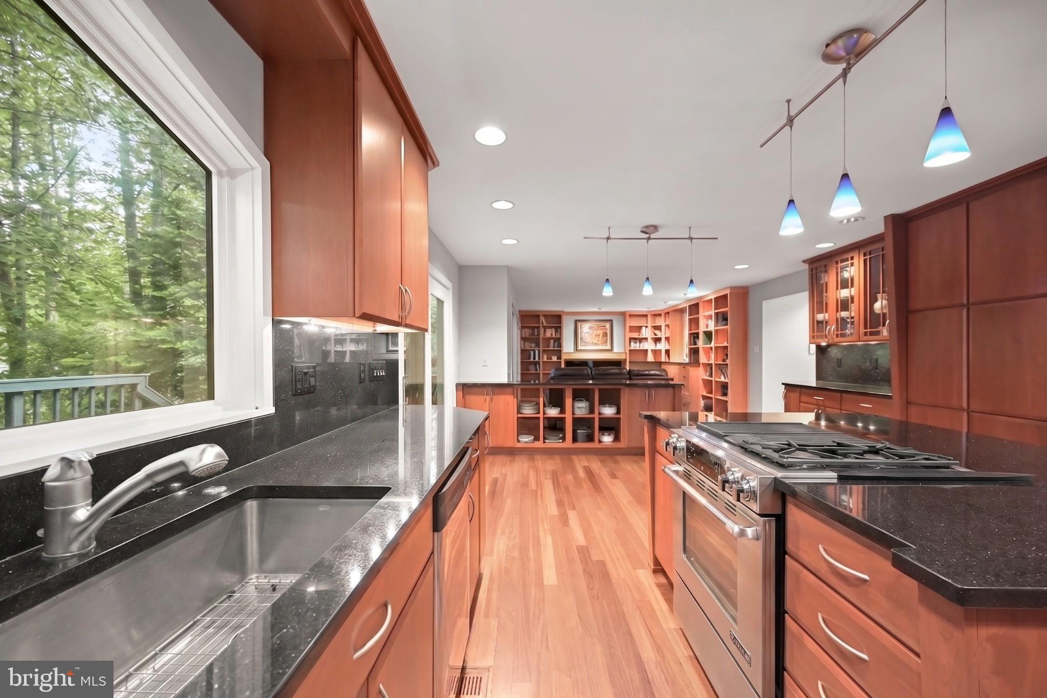 HICKORY RIDGE - Residential