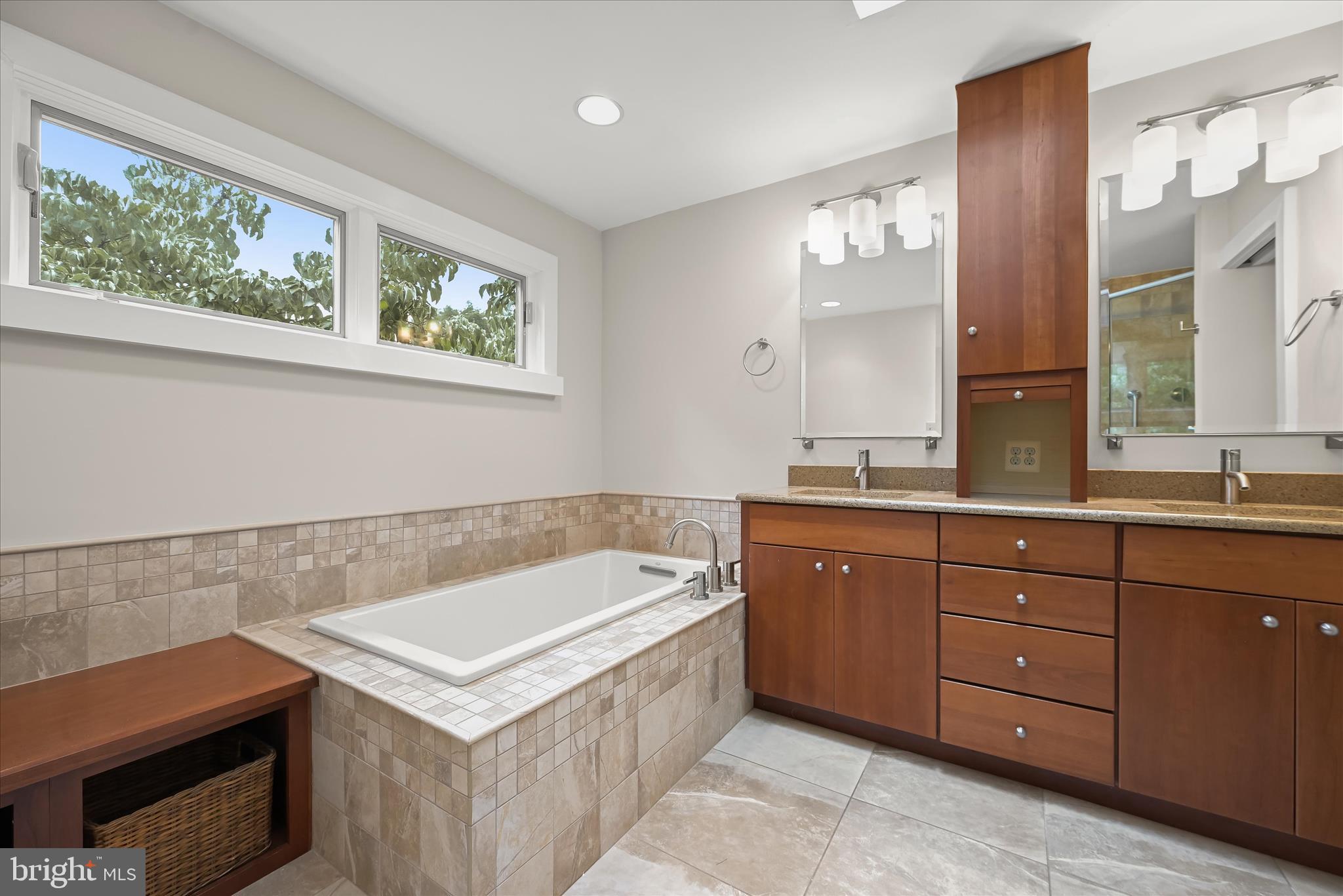 HICKORY RIDGE - Residential