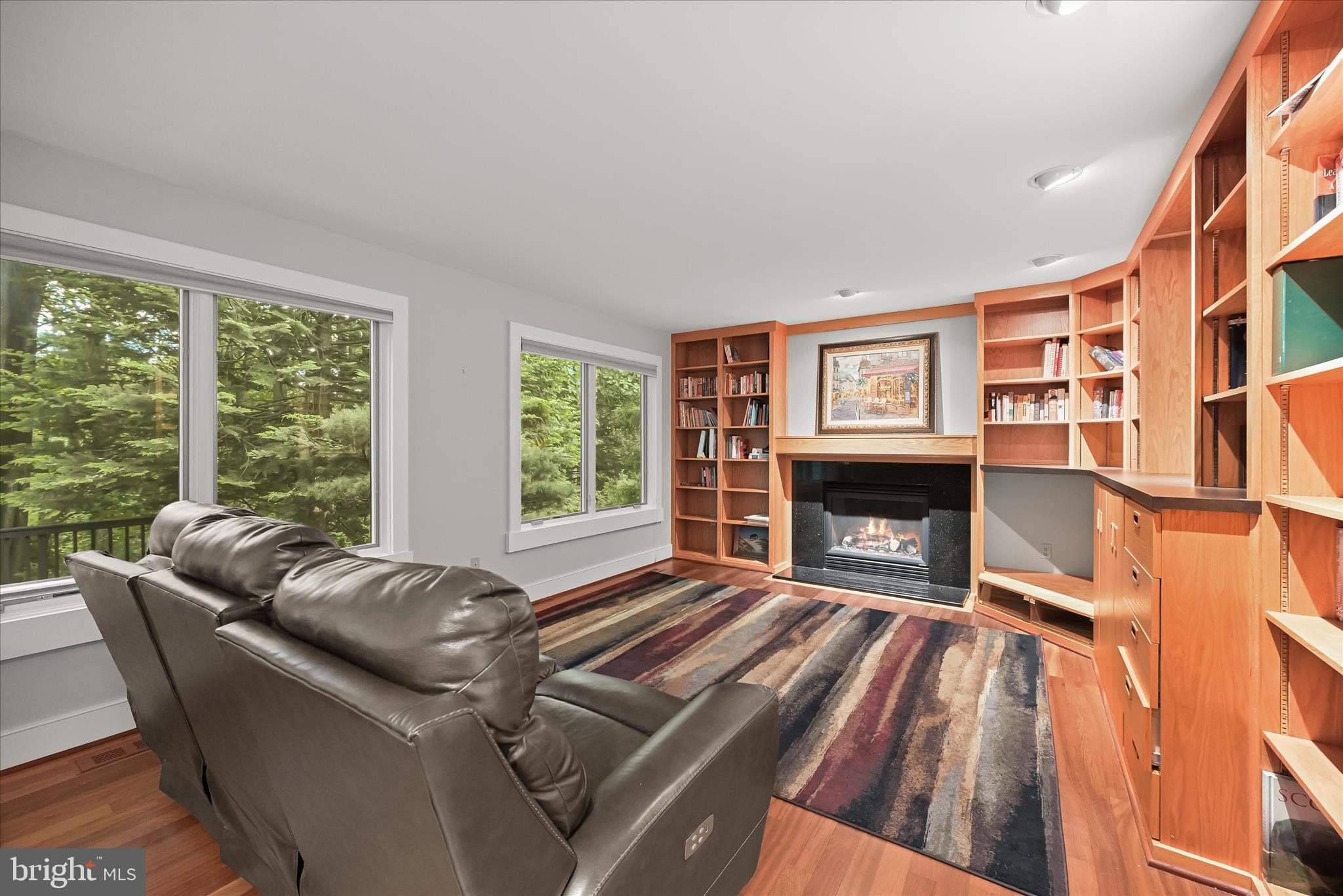 HICKORY RIDGE - Residential