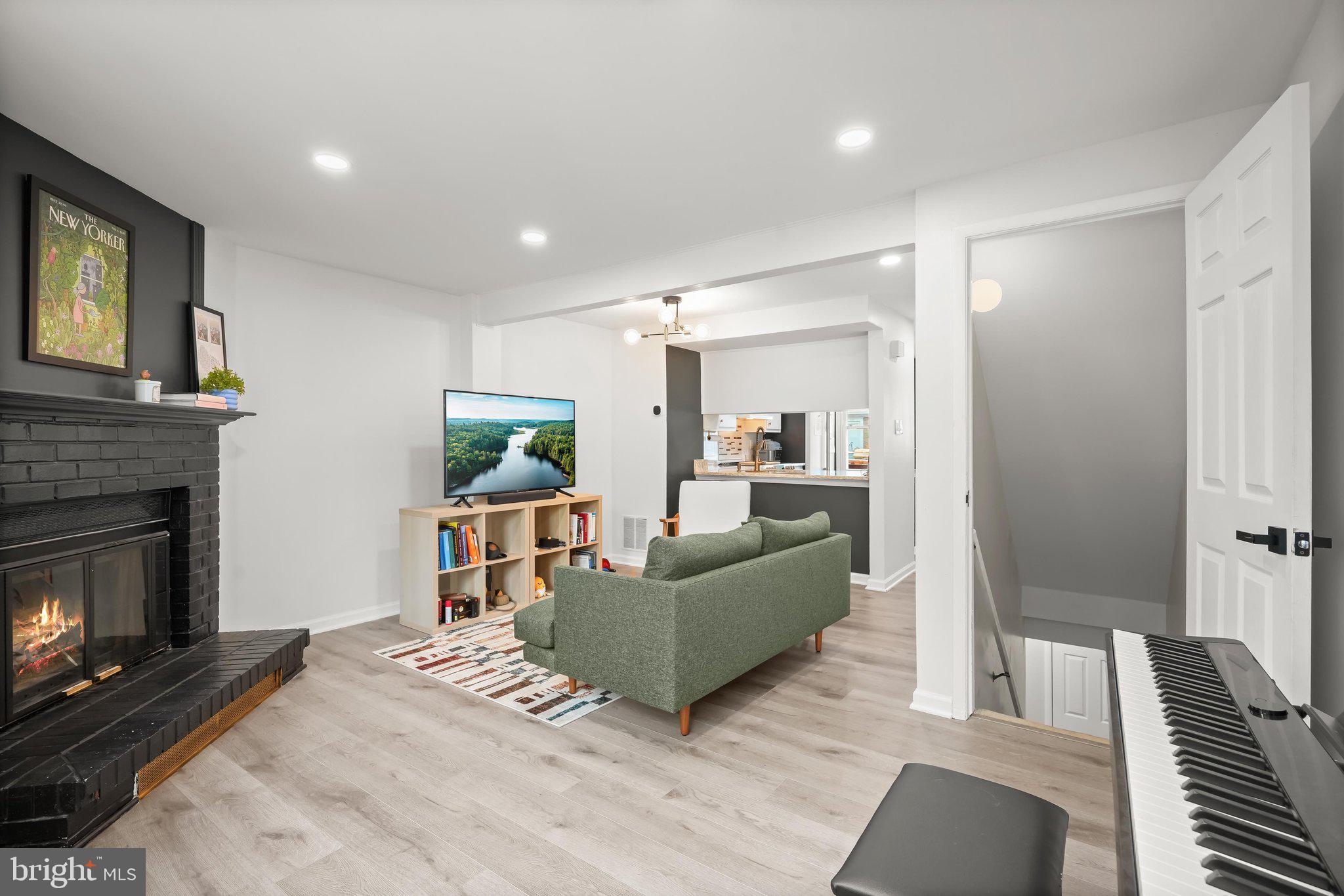 NEWINGTON FOREST - Residential