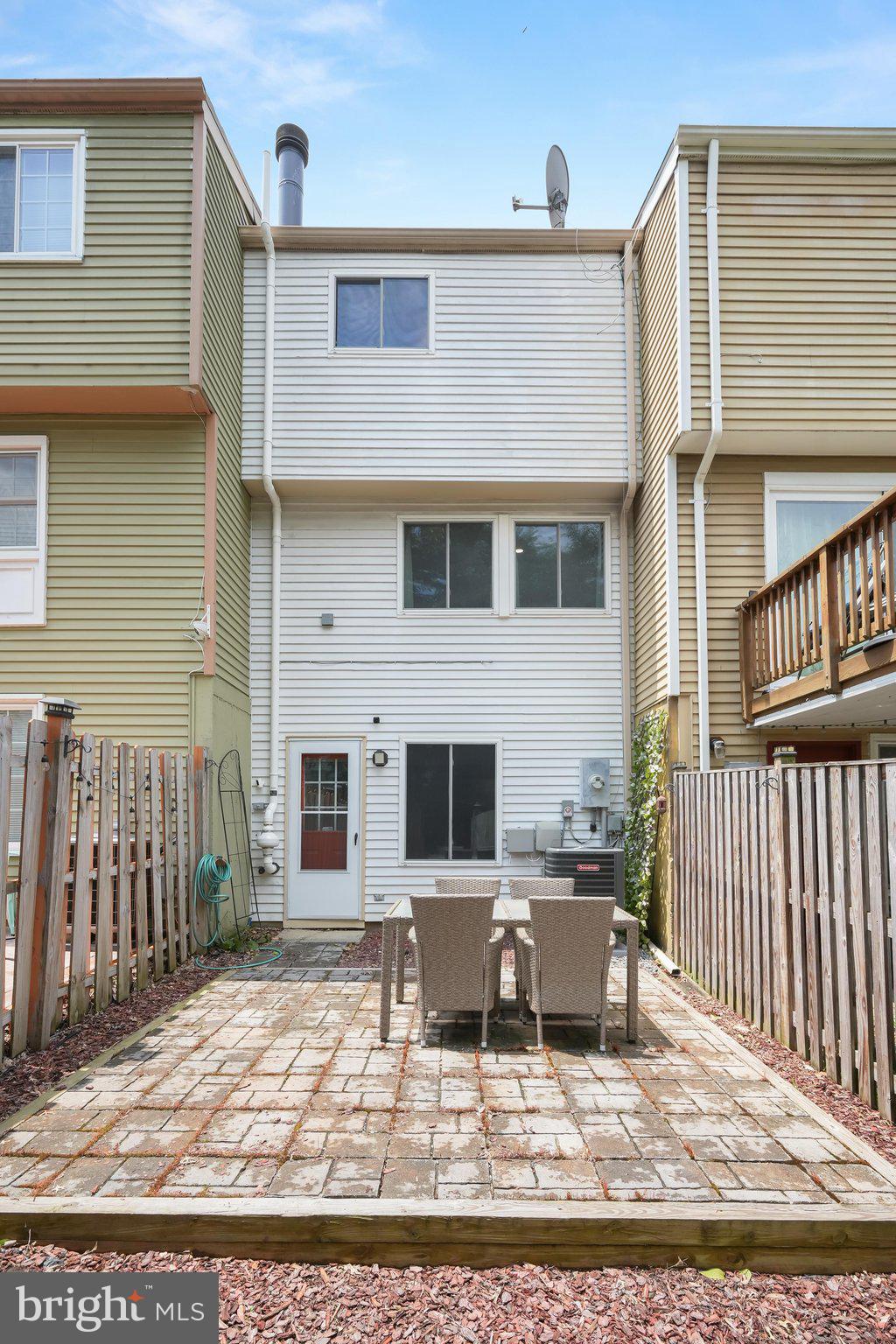 NEWINGTON FOREST - Residential