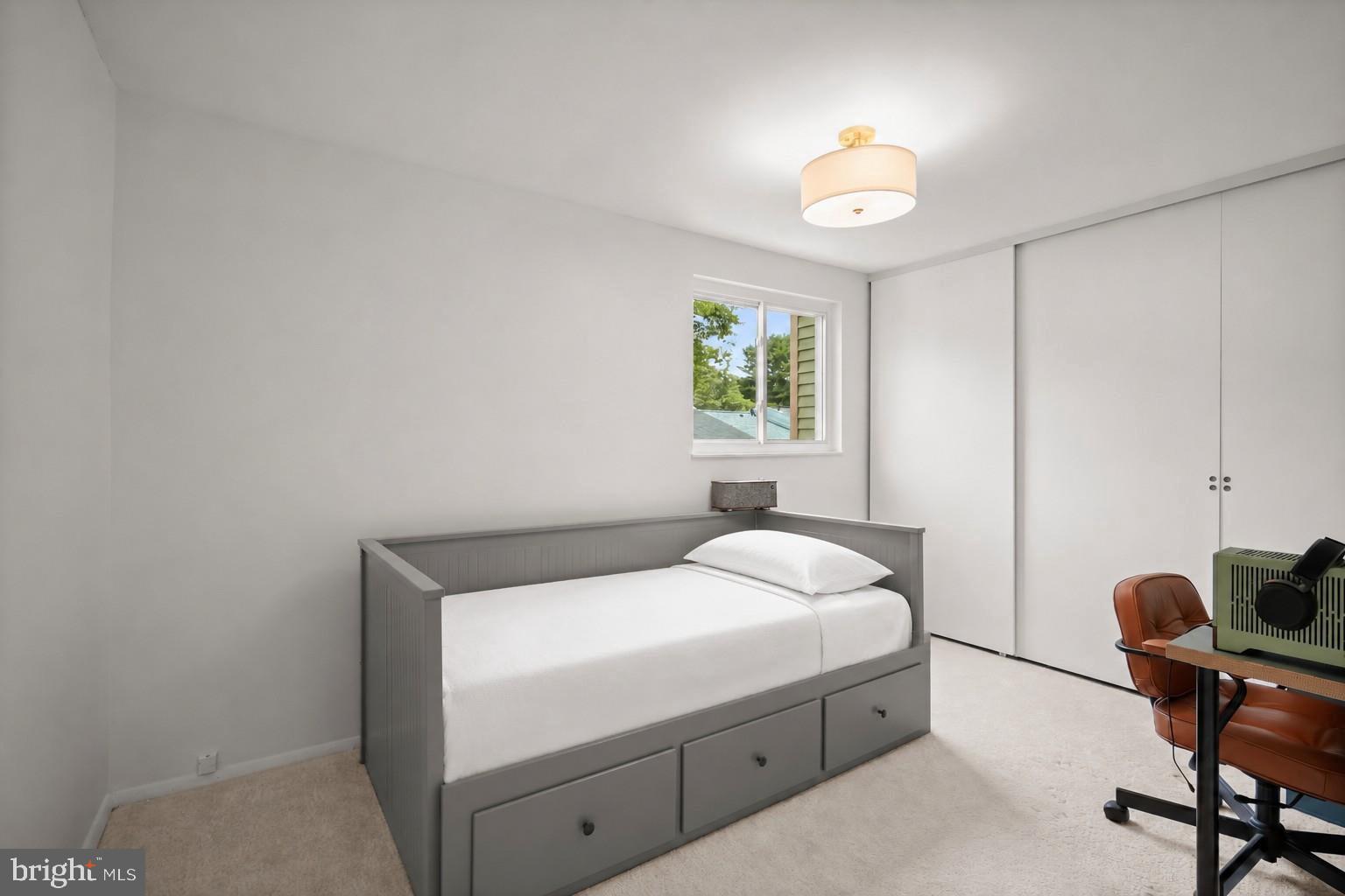 NEWINGTON FOREST - Residential